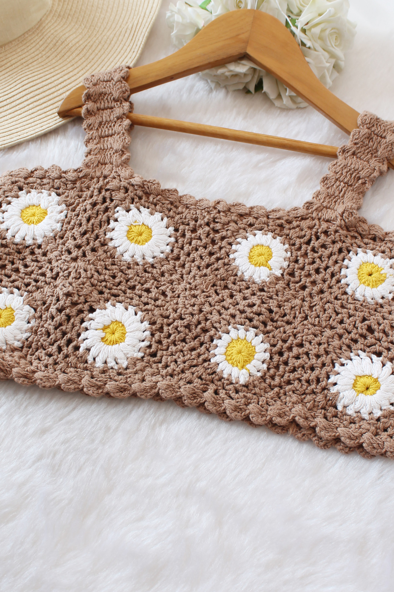Woonie Crochet Daisy Top - Beige