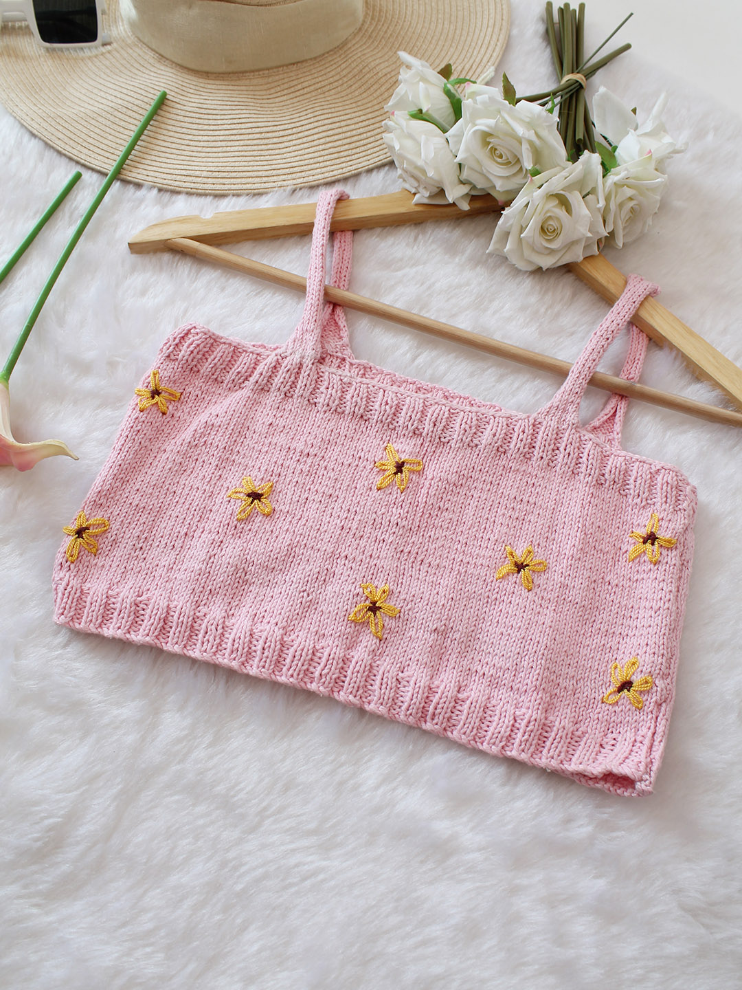 Woonie Handknitted Embroidered Crop Top - Pink