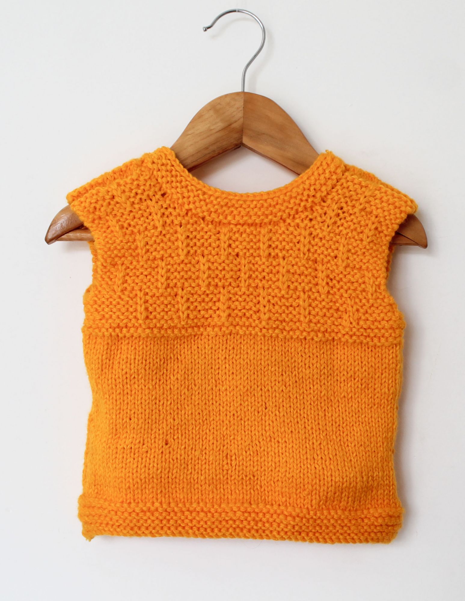 Sleeveless Yellow Woolen Vest With Round Neck