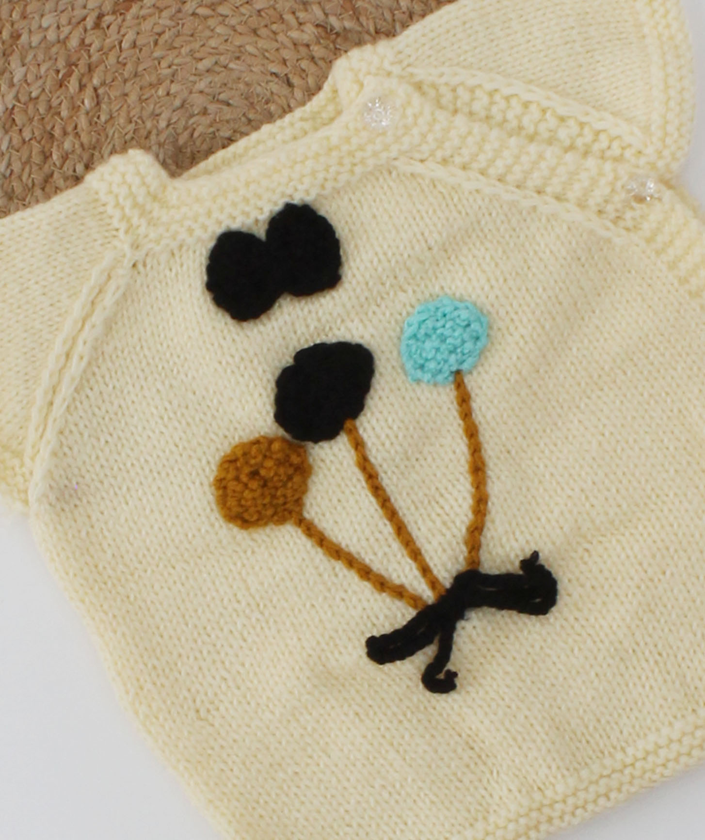Woonie Handmade Short Sleeves Bow Detailing Balloon Design Knitted Vest-Cream