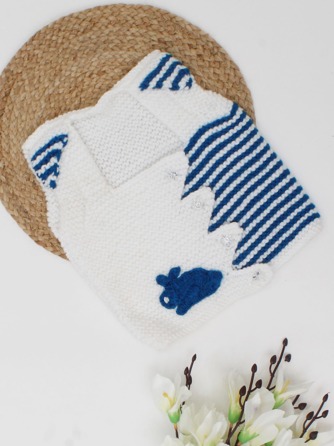 Woonie Handmade Sleeveless Striped & Rabbit Design Knitted Vest-White