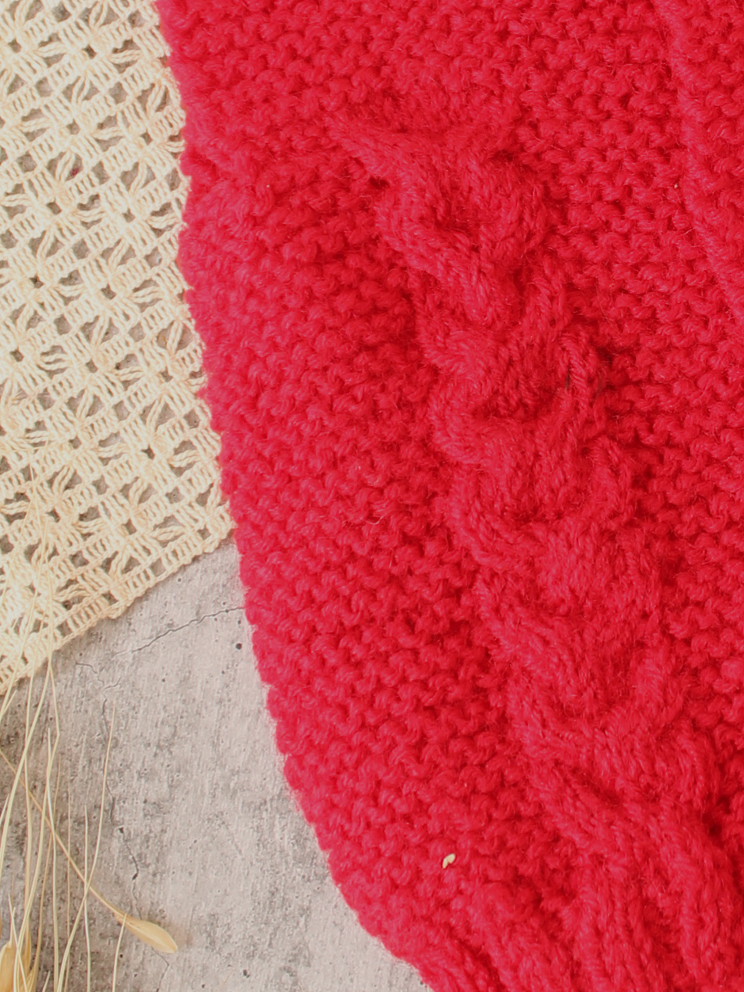 Woonie Handknitted Cable Detail Vest - Red