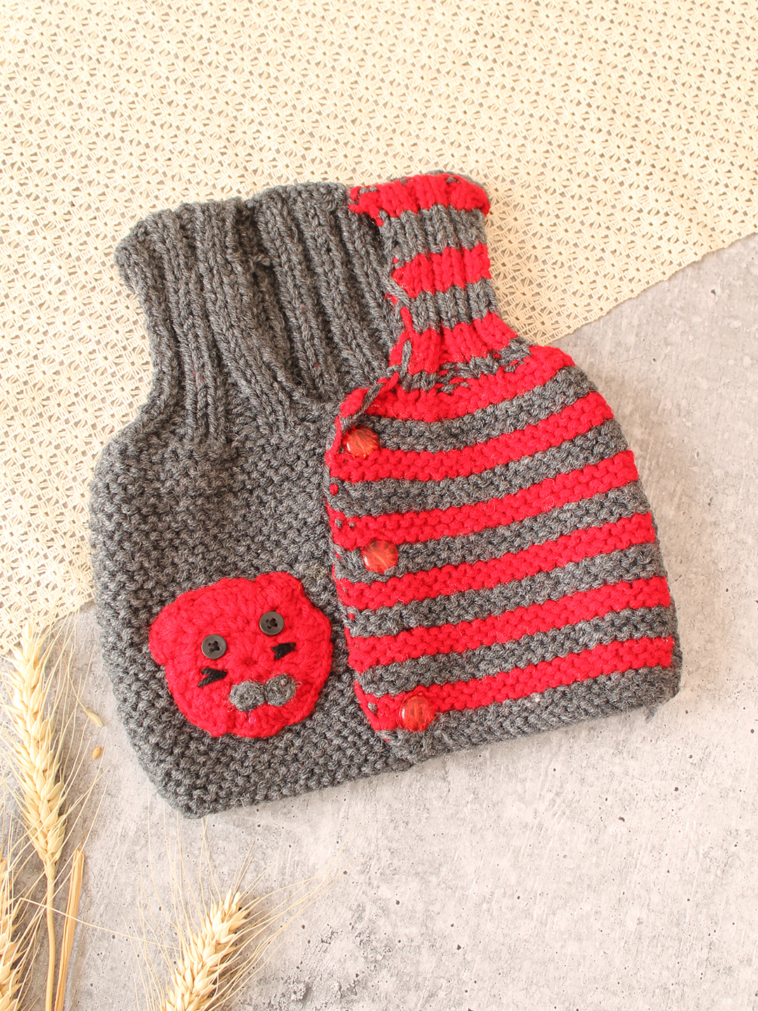 Woonie Handknitted Cat Applique Vest - Grey