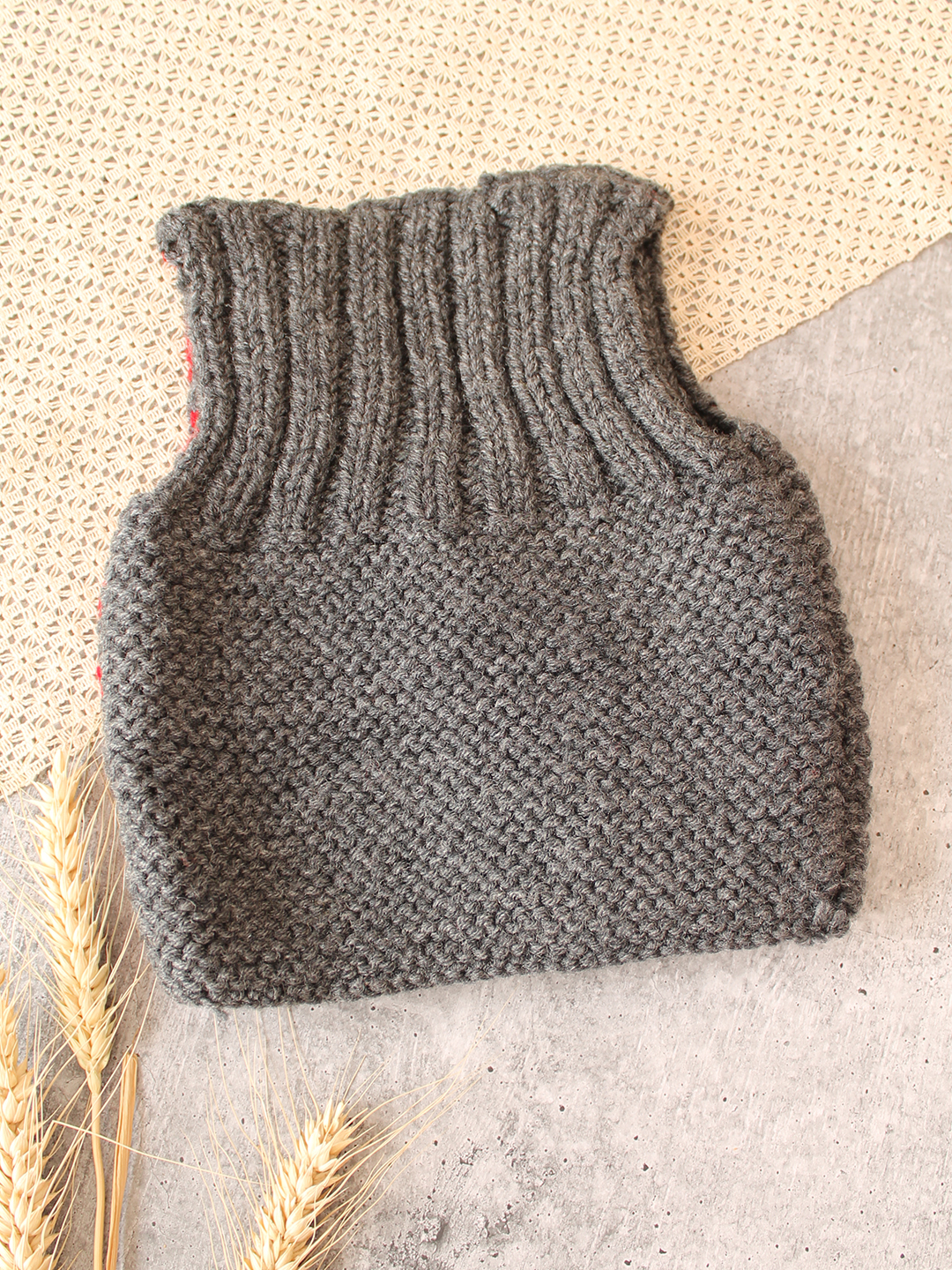 Woonie Handknitted Cat Applique Vest - Grey