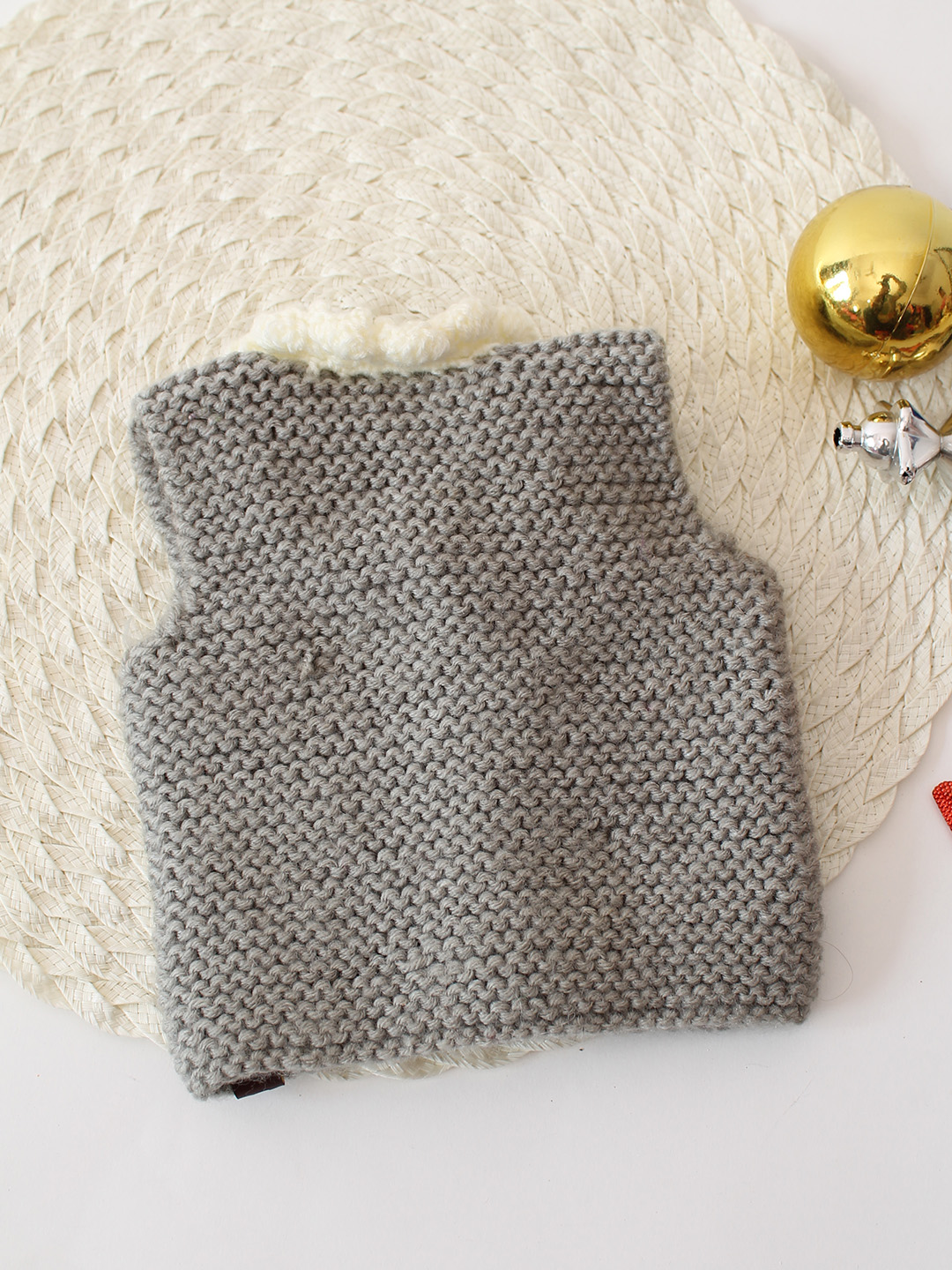 Woonie Handknitted Floral Front Openable Vest - Grey