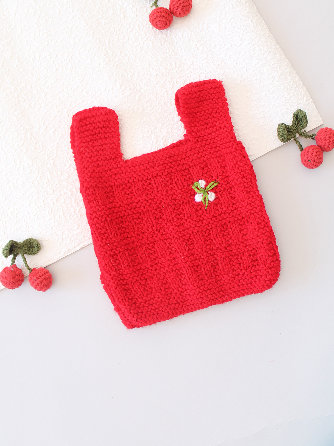 Woonie Handknitted Sleeveless Vest - Red