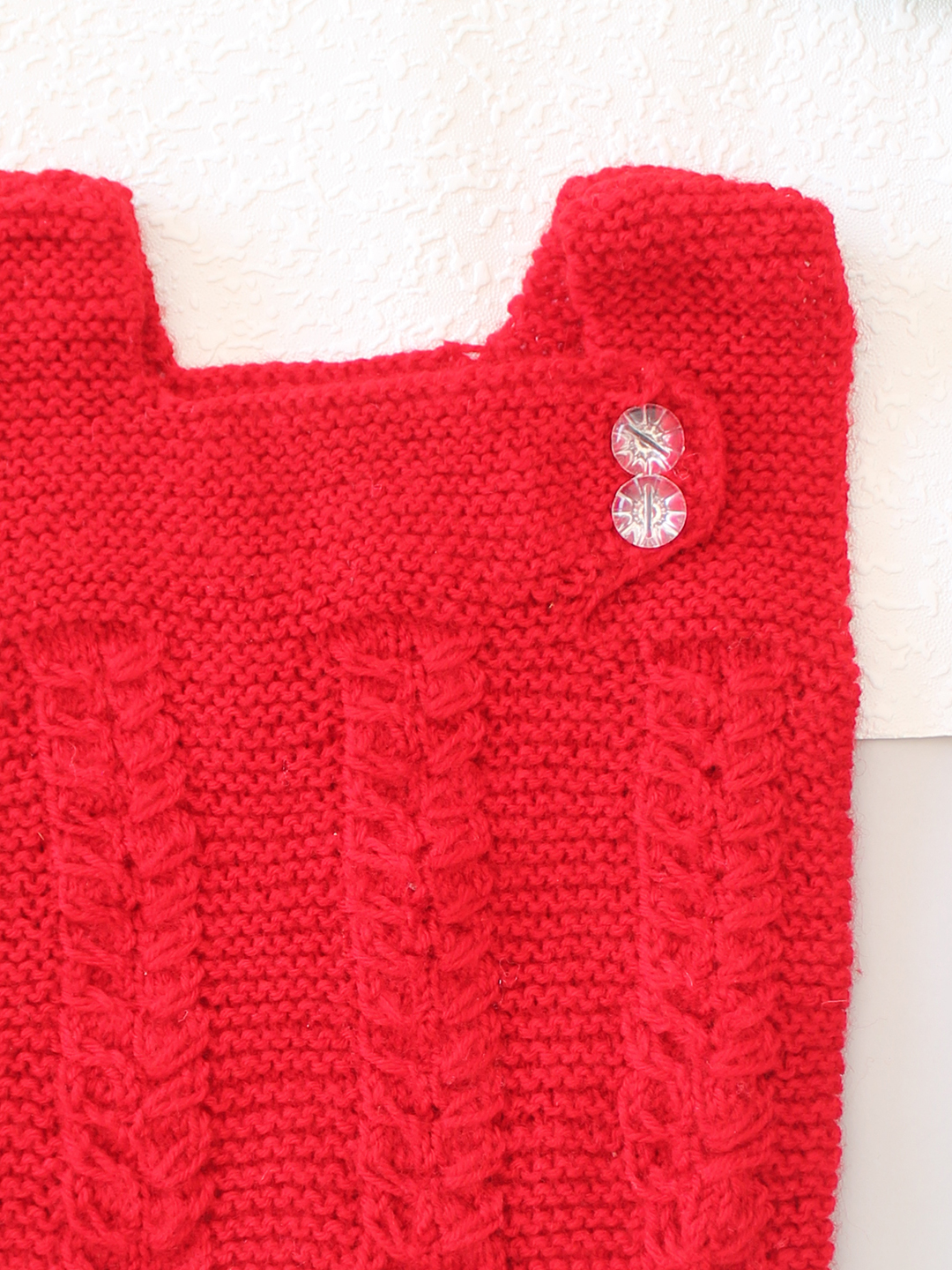 Woonie Handknitted Sleeveless Vest - Red