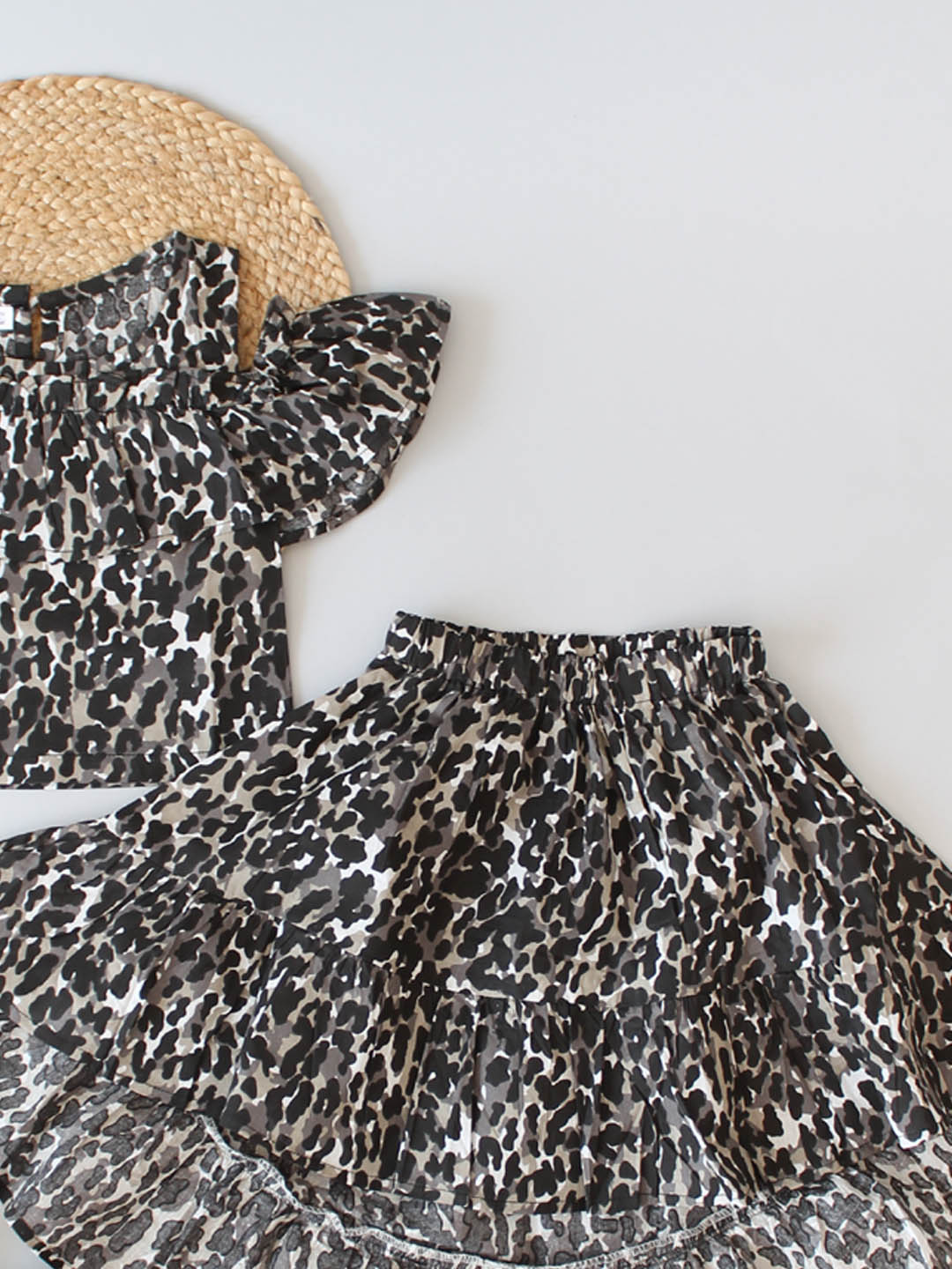 Woonie Animal Printed Half Sleeves Top With High Low Style Skirt - Black