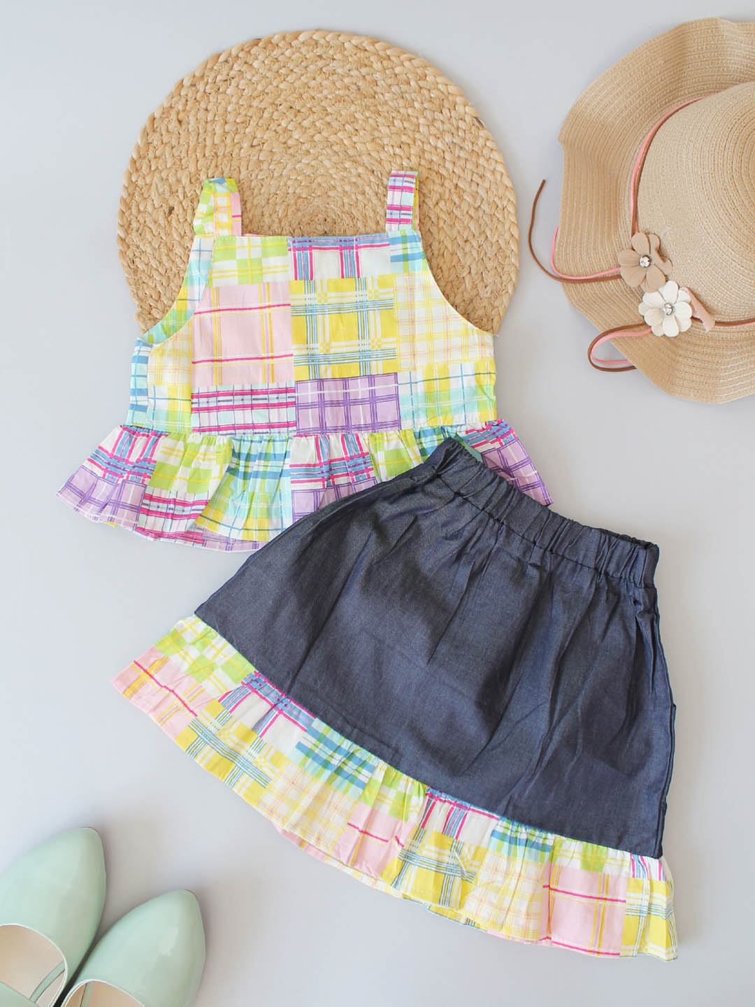 Woonie Sleeveless Geometric Print Top With Skirt - White