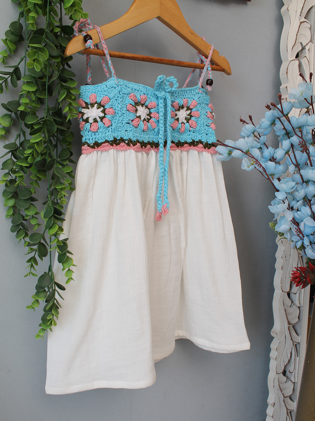 Woonie Granny Square Crochet Summer Dress - White