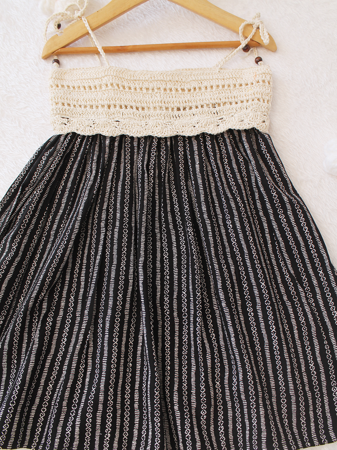 Woonie Printed Crochet Detailed Dress - Black