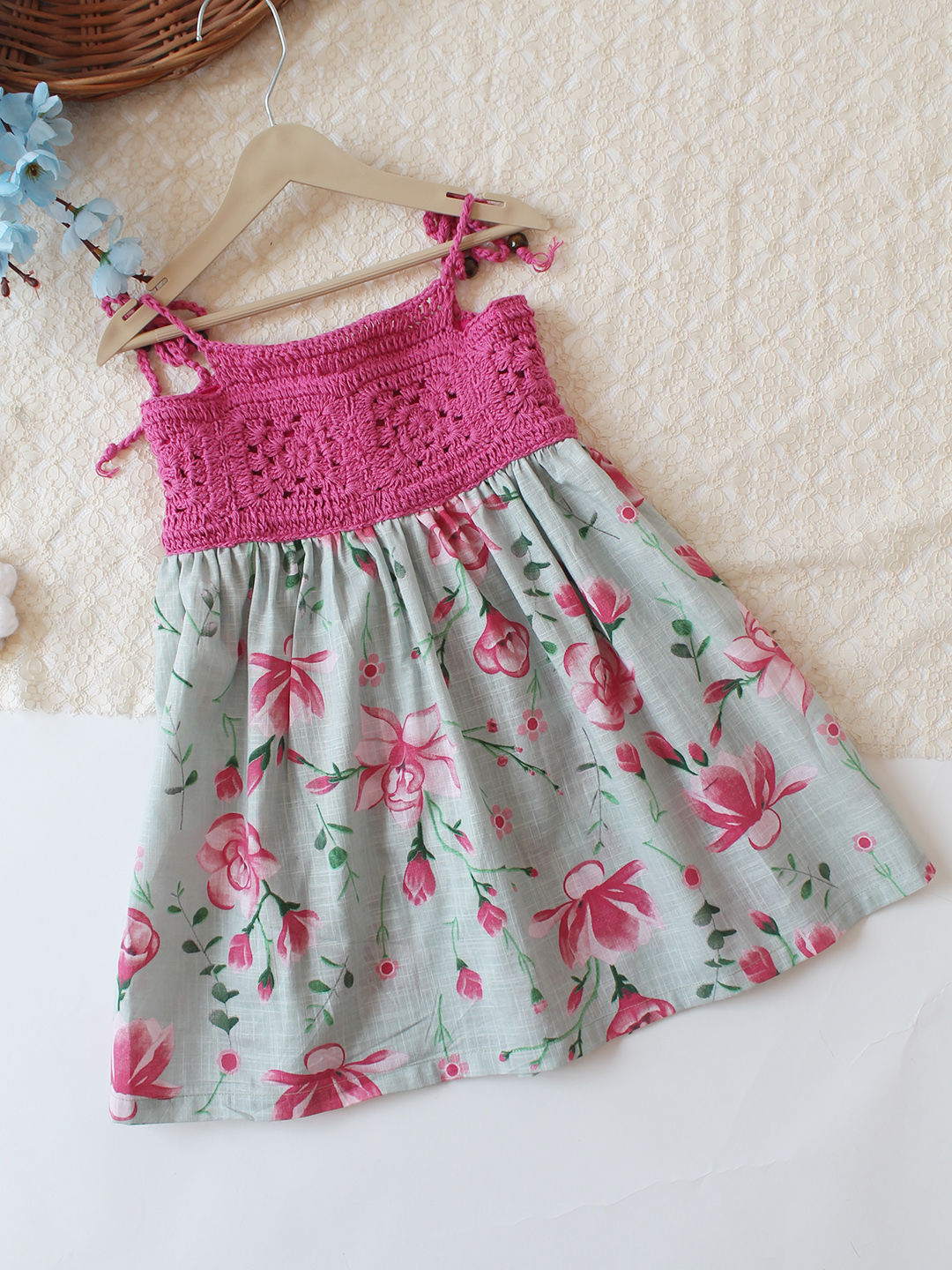 Woonie Cotton Hand Knitted Sleeveless Floral Printed Crochet Detailed Dress - Light Green