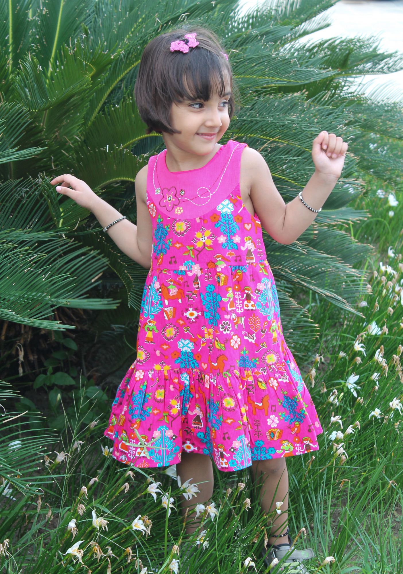 Woonie Sleeveless Dolls Print Dress - Pink