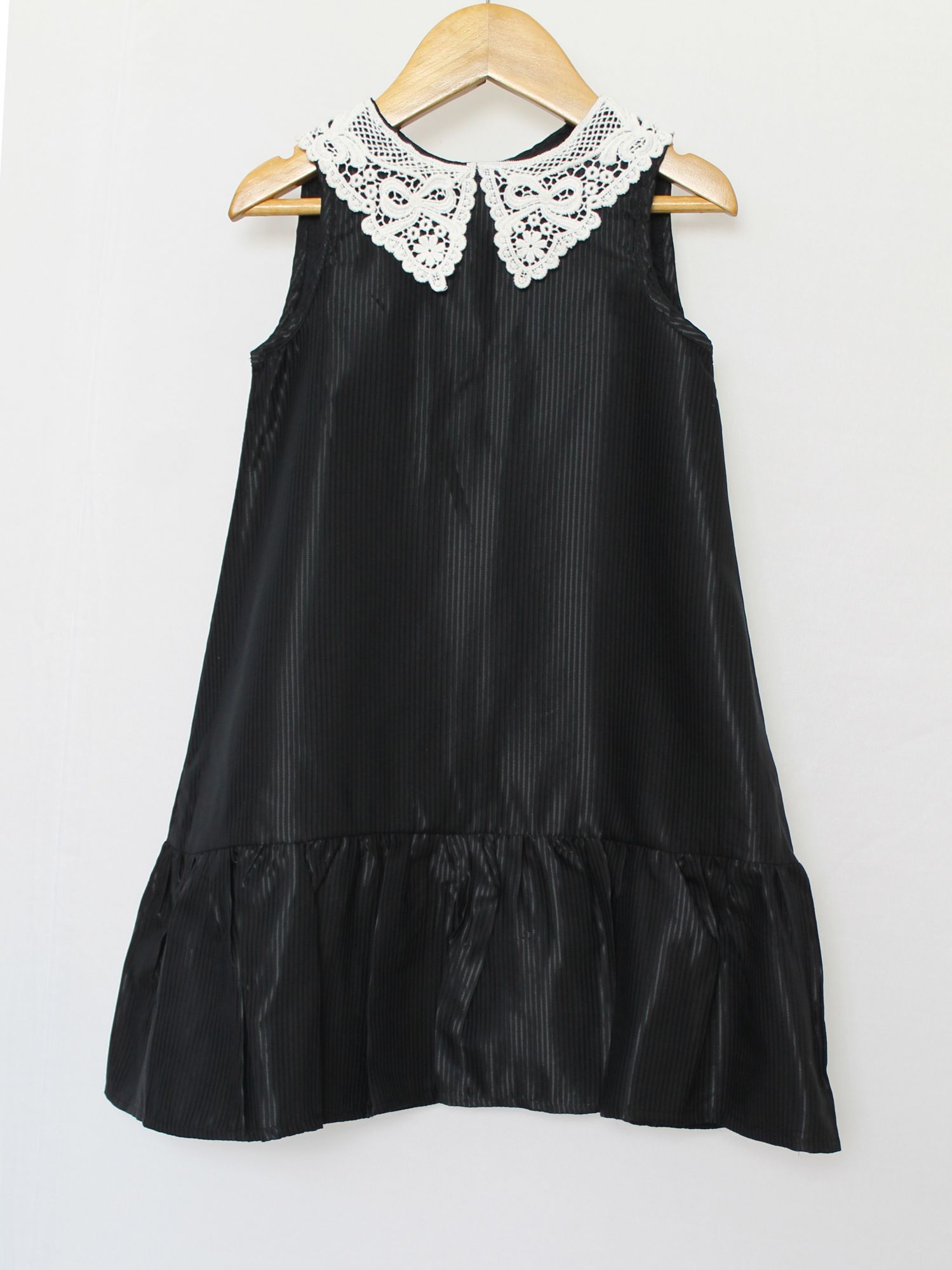 Woonie Sleeveless Solid Dress - Black