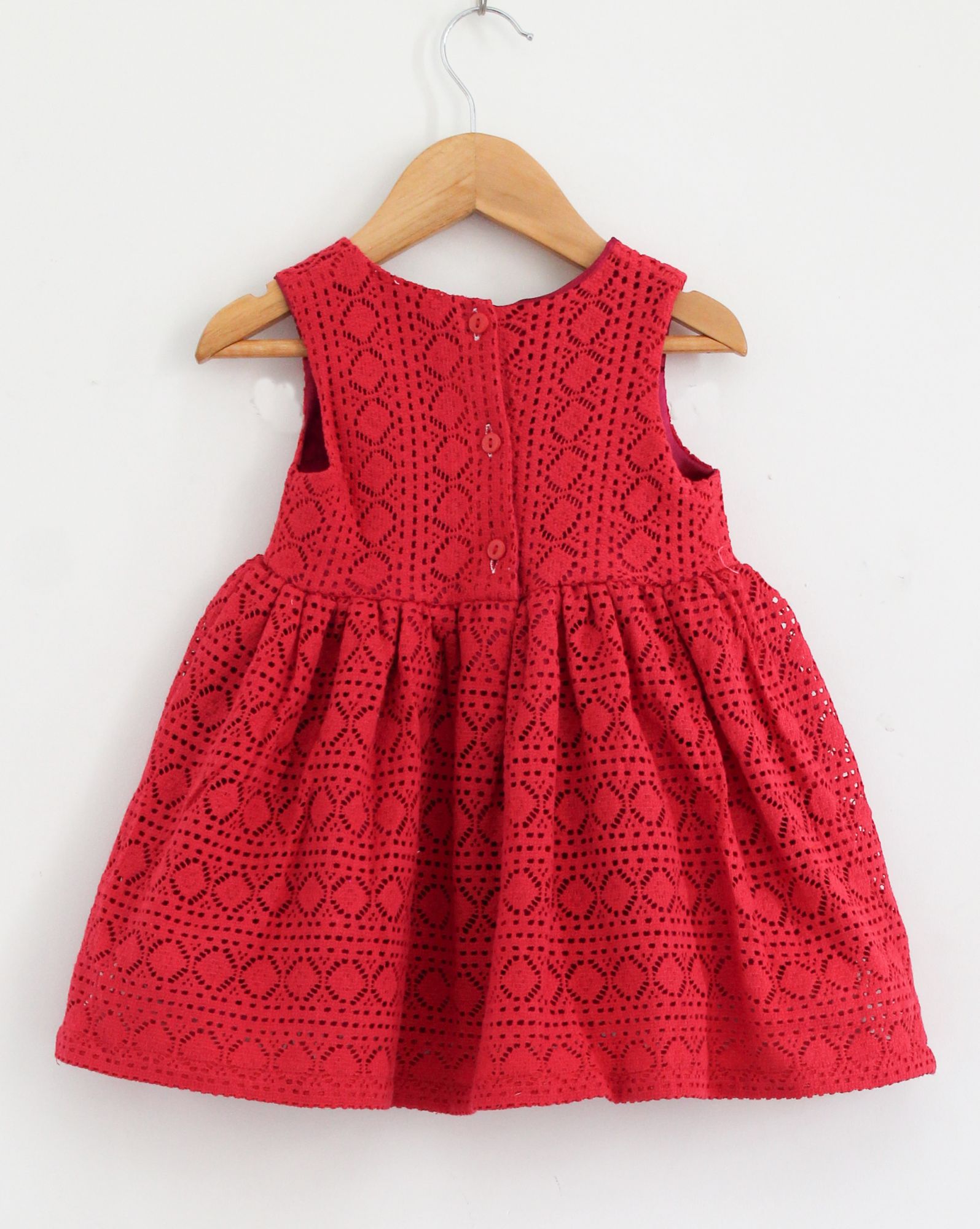 Woonie Sleeveless Schiffli Dress - Red