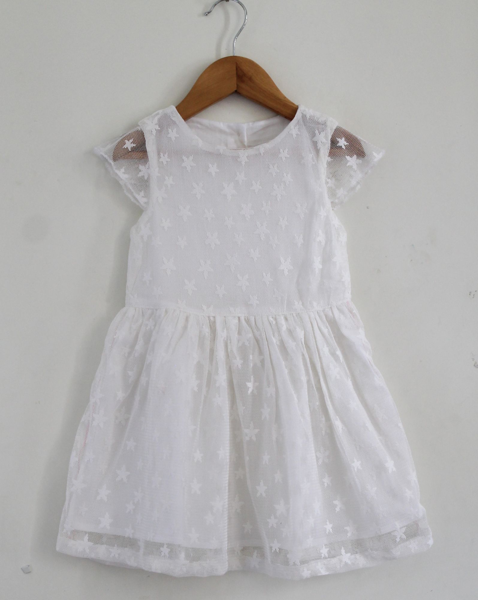 Woonie Cap Sleeves Star Embroidery Dress - White