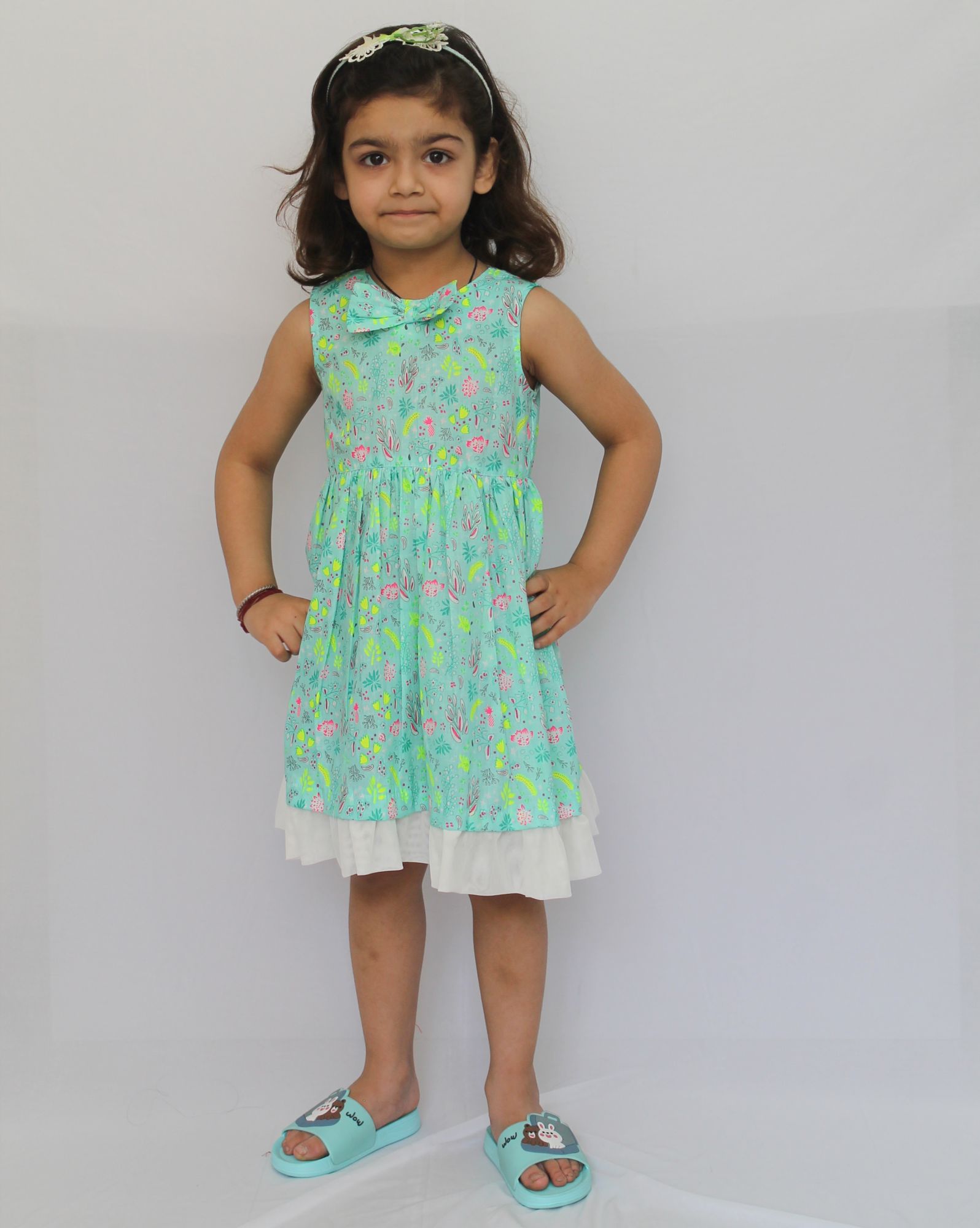 Woonie Sleeveless All Over Floral Print Dress - Green