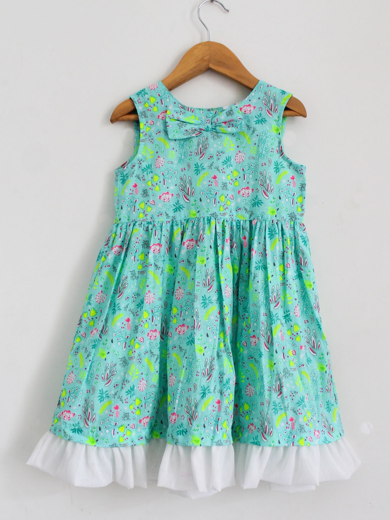 Woonie Sleeveless All Over Floral Print Dress - Green