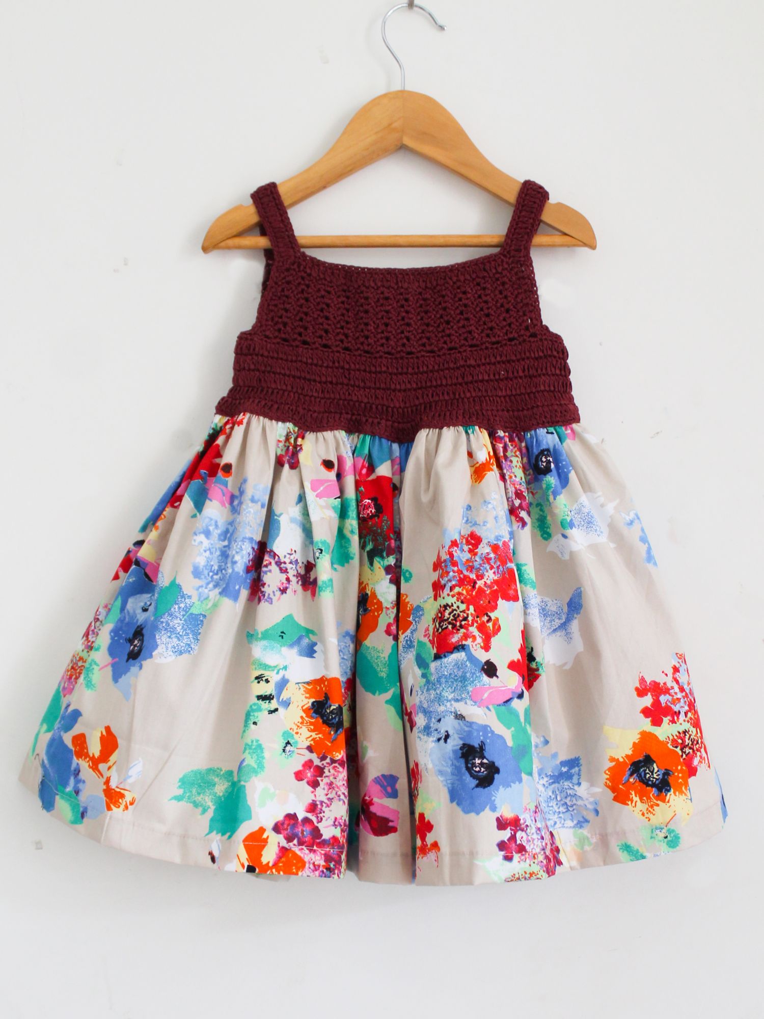 Woonie Handmade Crochet Sleeveless Floral Print Dress - Maroon