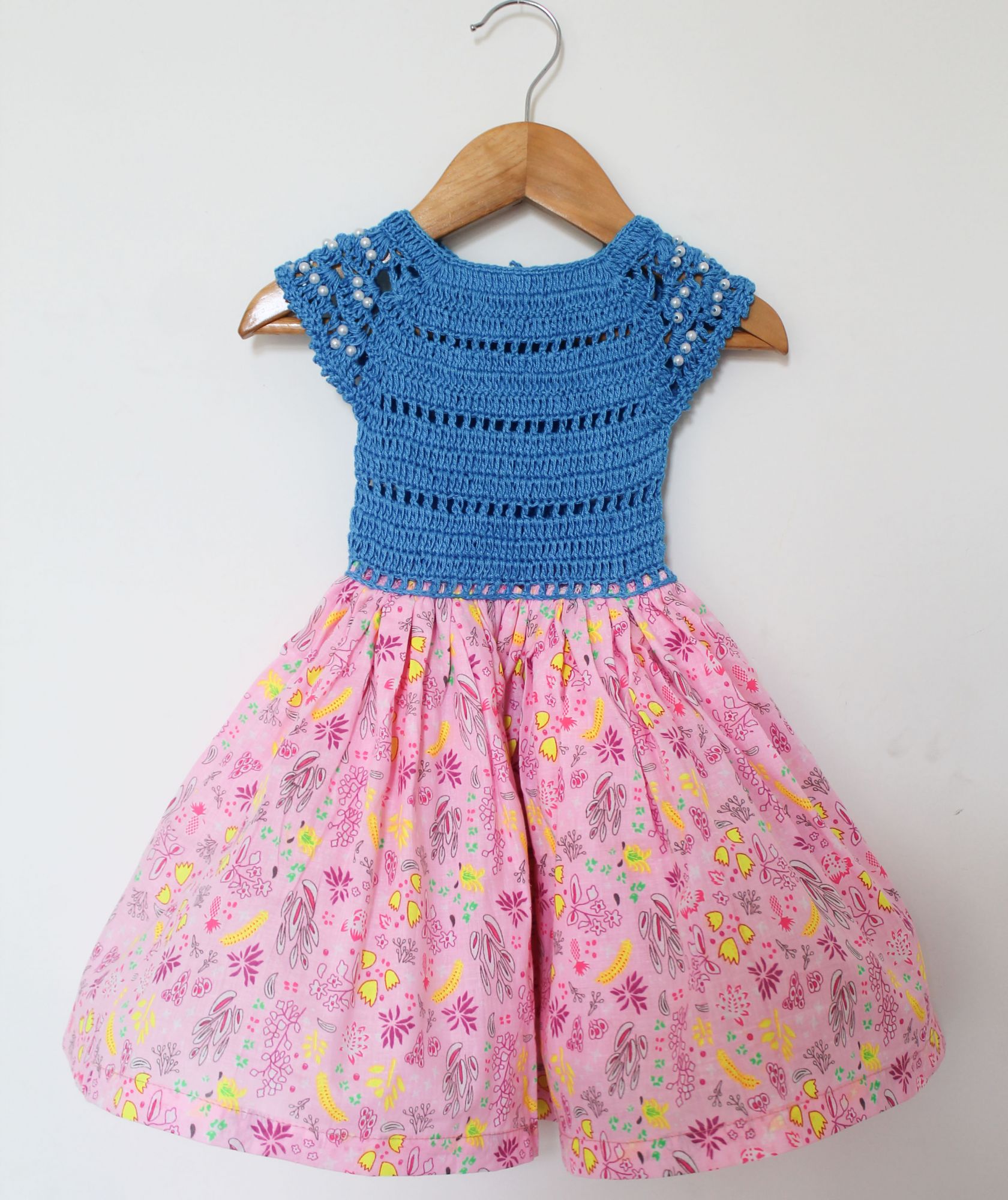 Woonie Sleeveless Crochet Pearl Embellished Printed Summer Dress - Blue