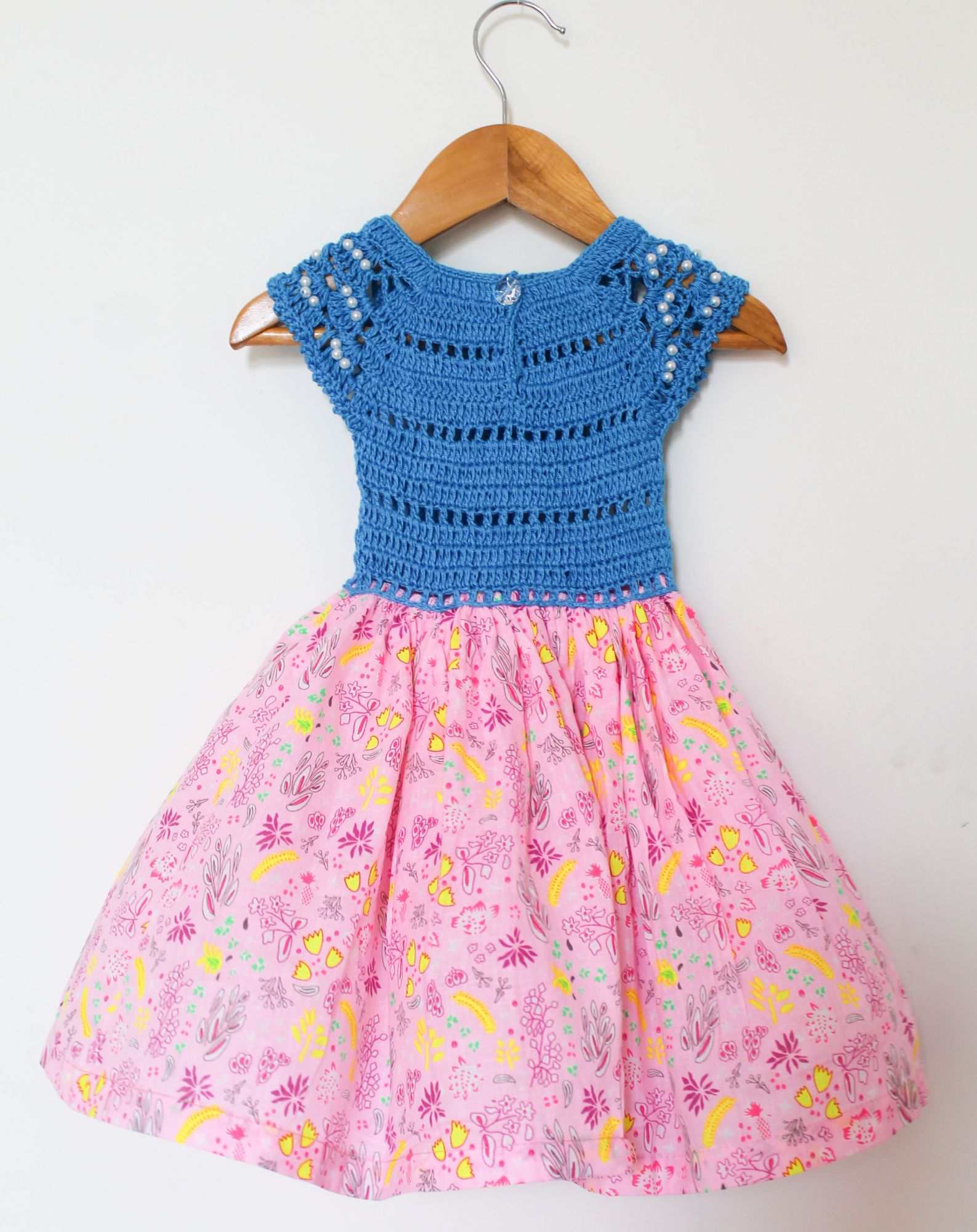 Woonie Sleeveless Crochet Pearl Embellished Printed Summer Dress - Blue