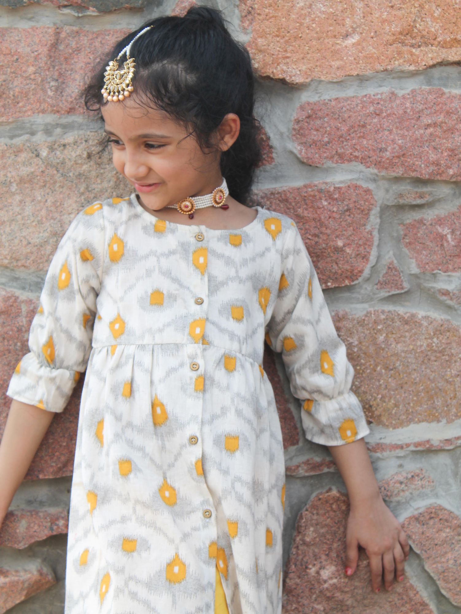 Woonie Three Fourth Sleeves Printed Kurta With Straight Pants - Yellow