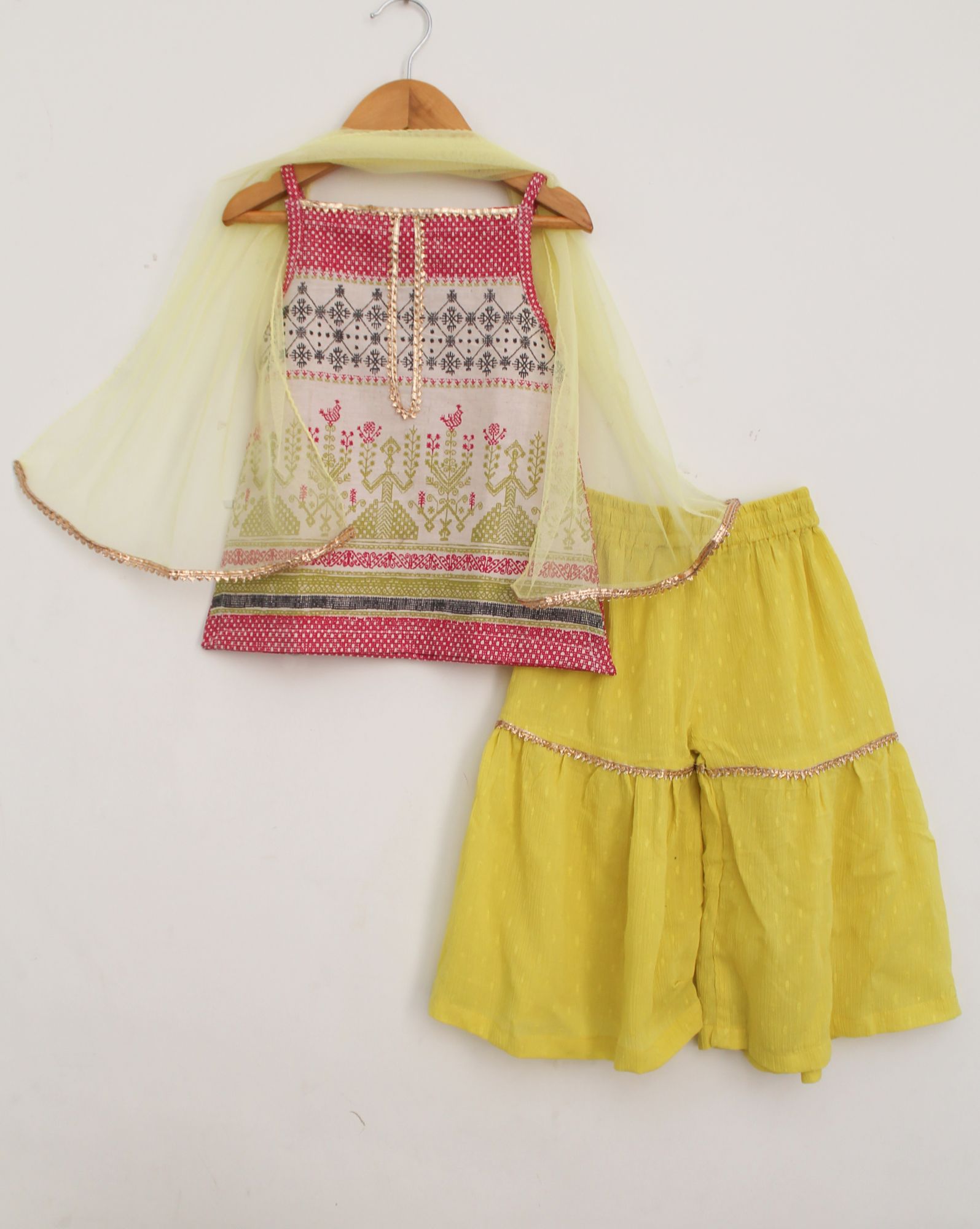Woonie Sleveless Geometric Design Kurti With Sharara Pants - Multi Color