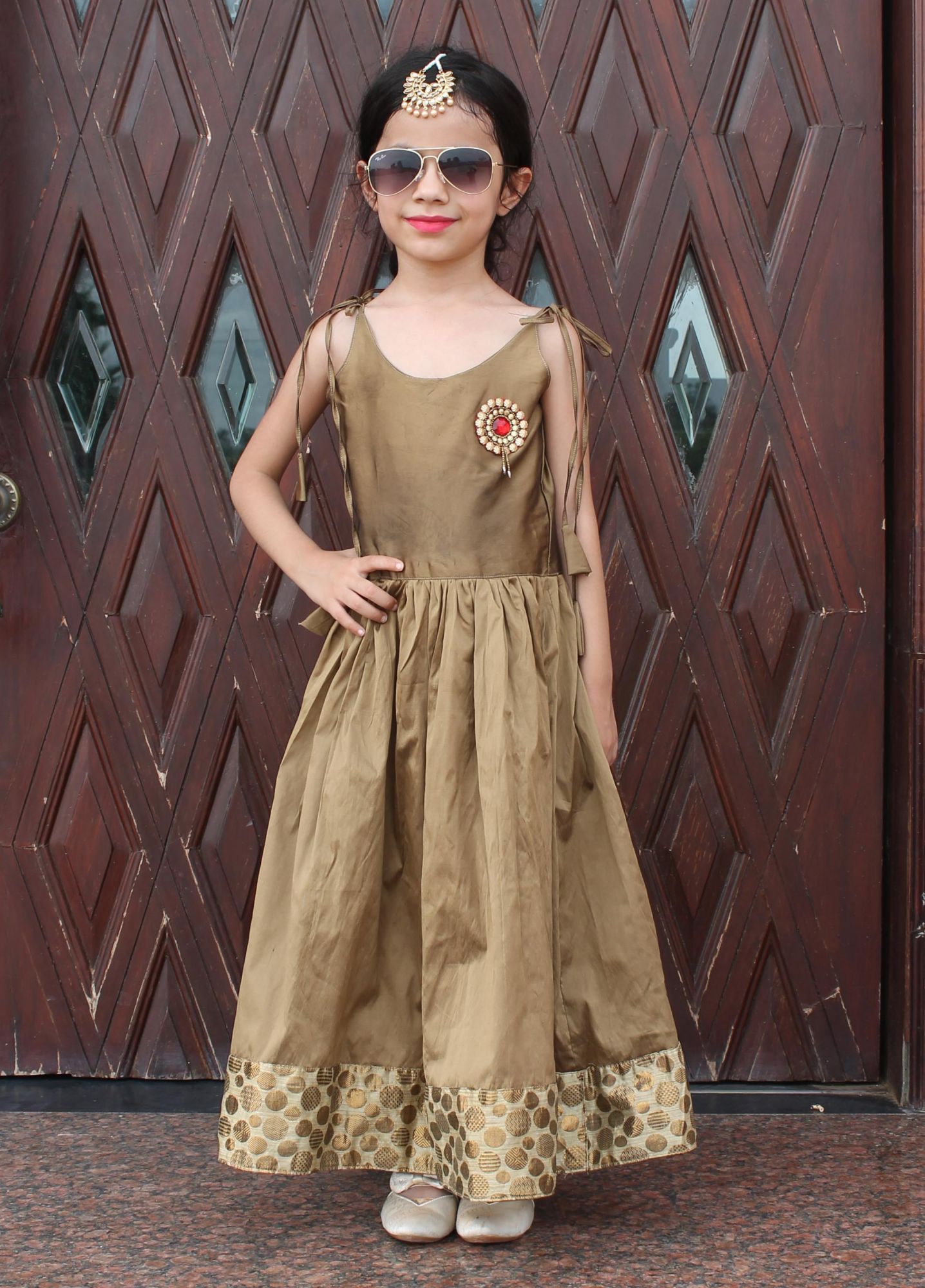Woonie Sleeveless beautiful Gown - Golden