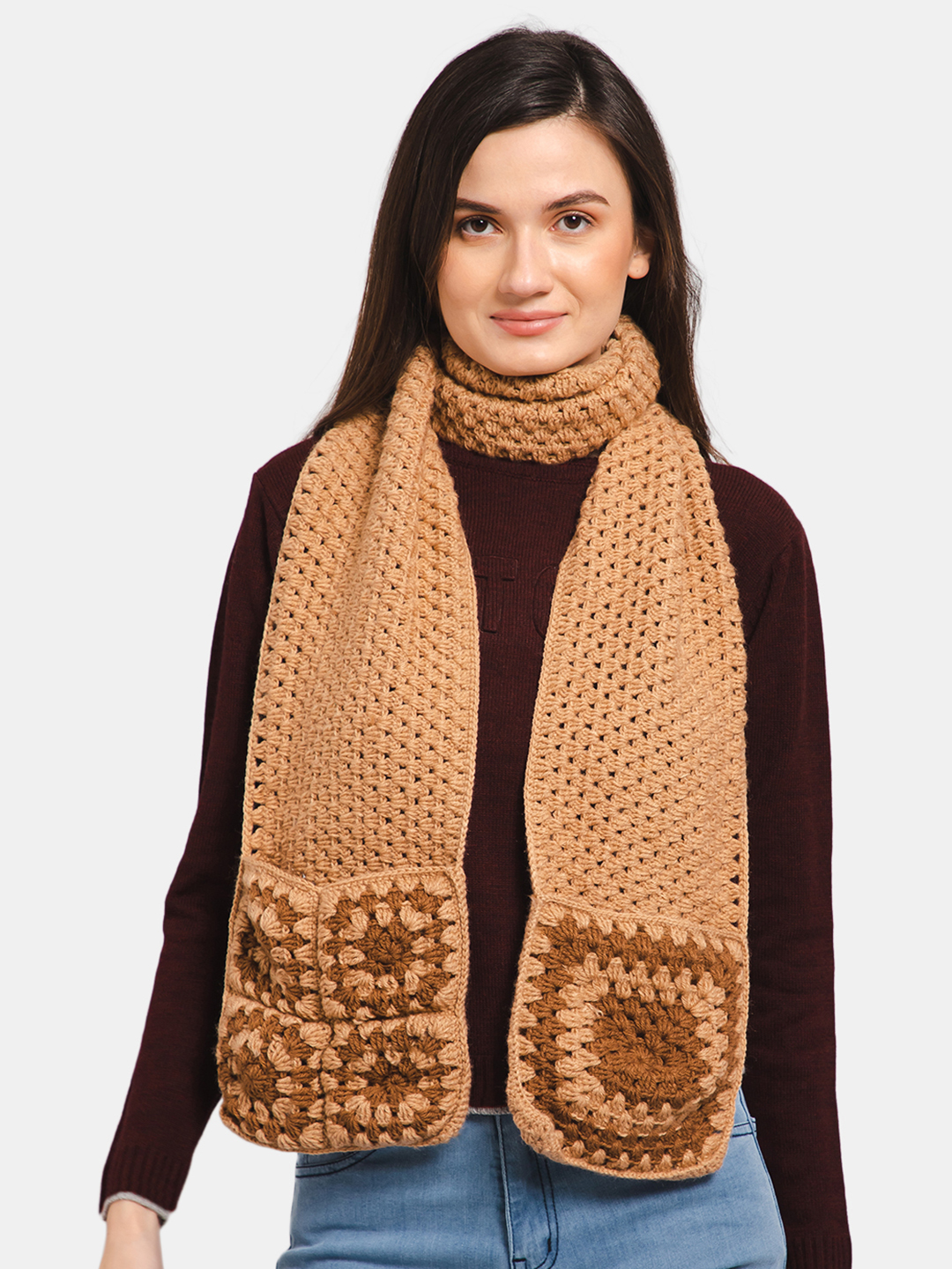 Granny Square Muffler with Pockets for Women - Beige