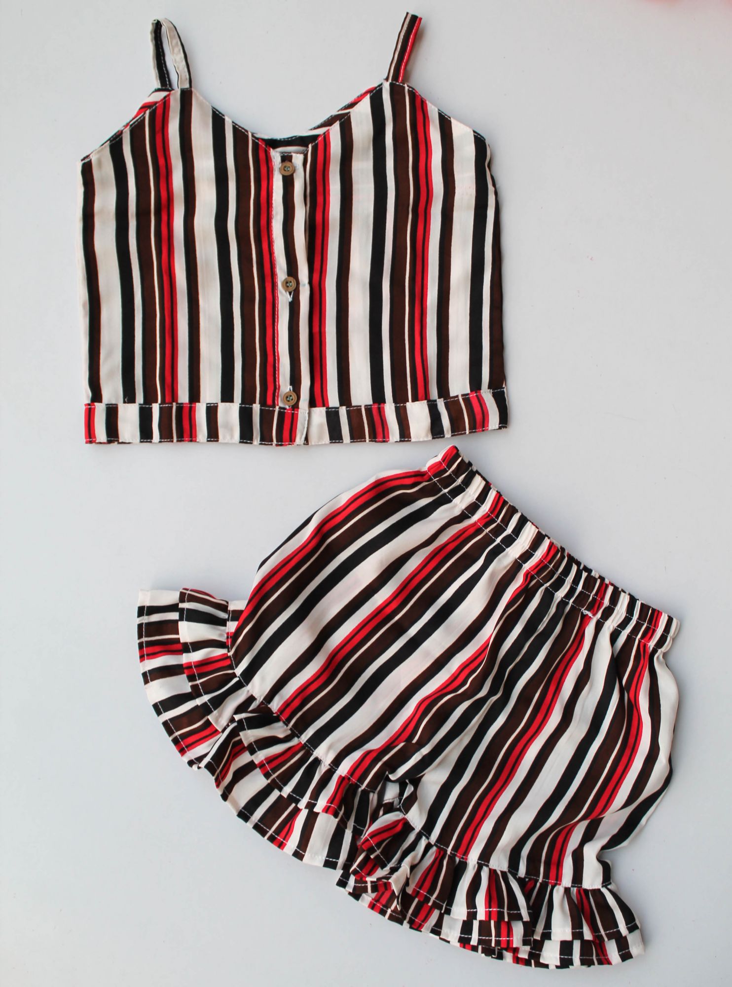 Woonie Sleeveless Striped Pattern Top With Shorts