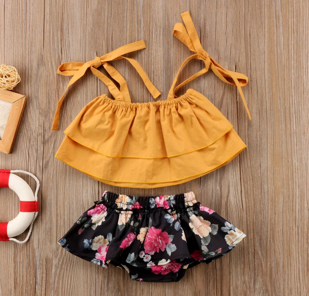 Woonie Sleeveless Top With Multicoloured Shorts- Yellow