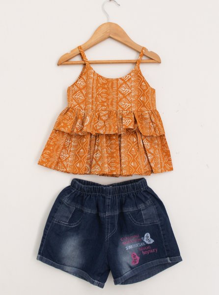 Image of Woonie Cotton Layered Sleeveless Printed Top With Shorts - Yellow