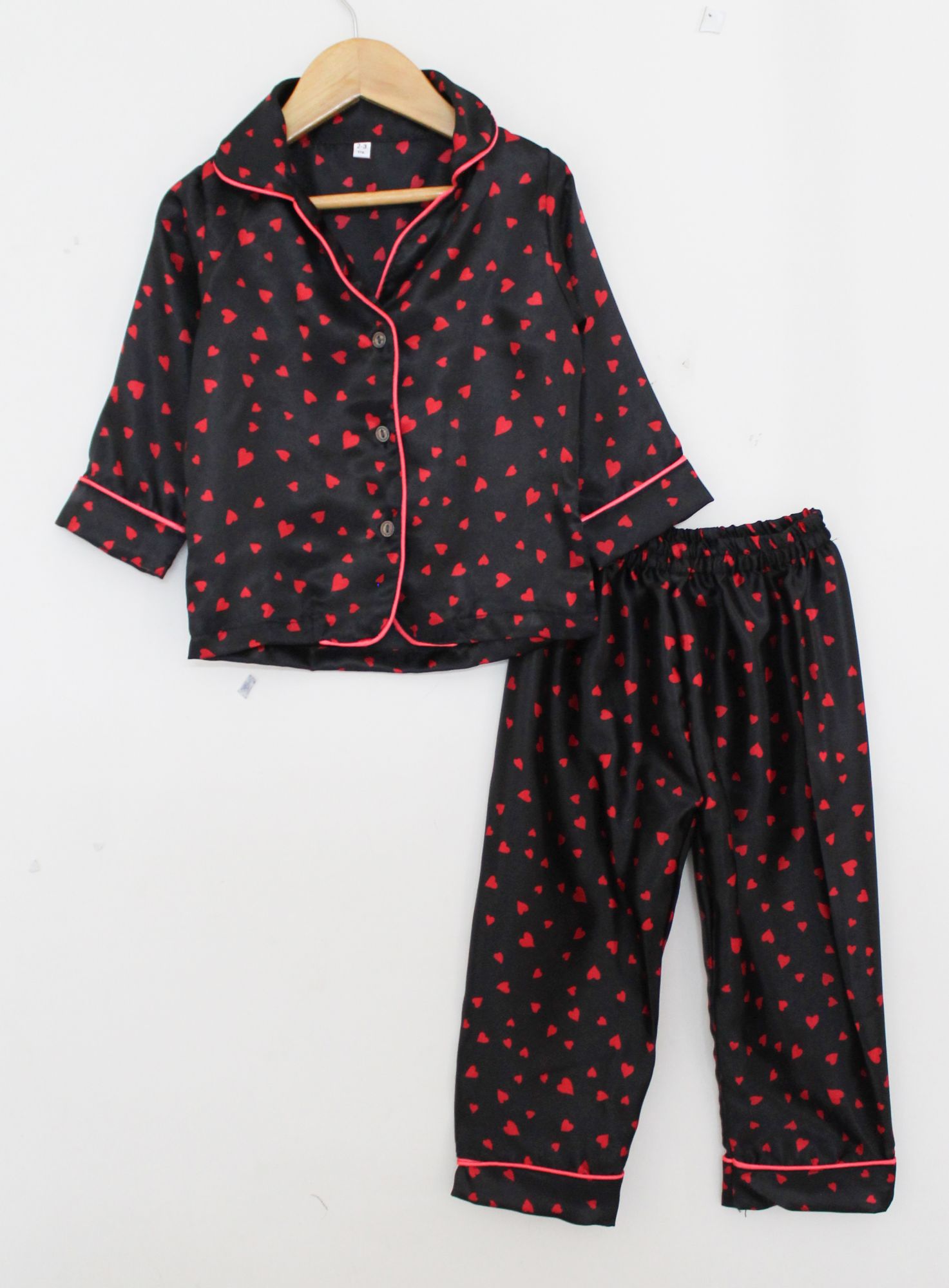 Woonie Full Sleeves All Over Heart Printed Night Suit  Black