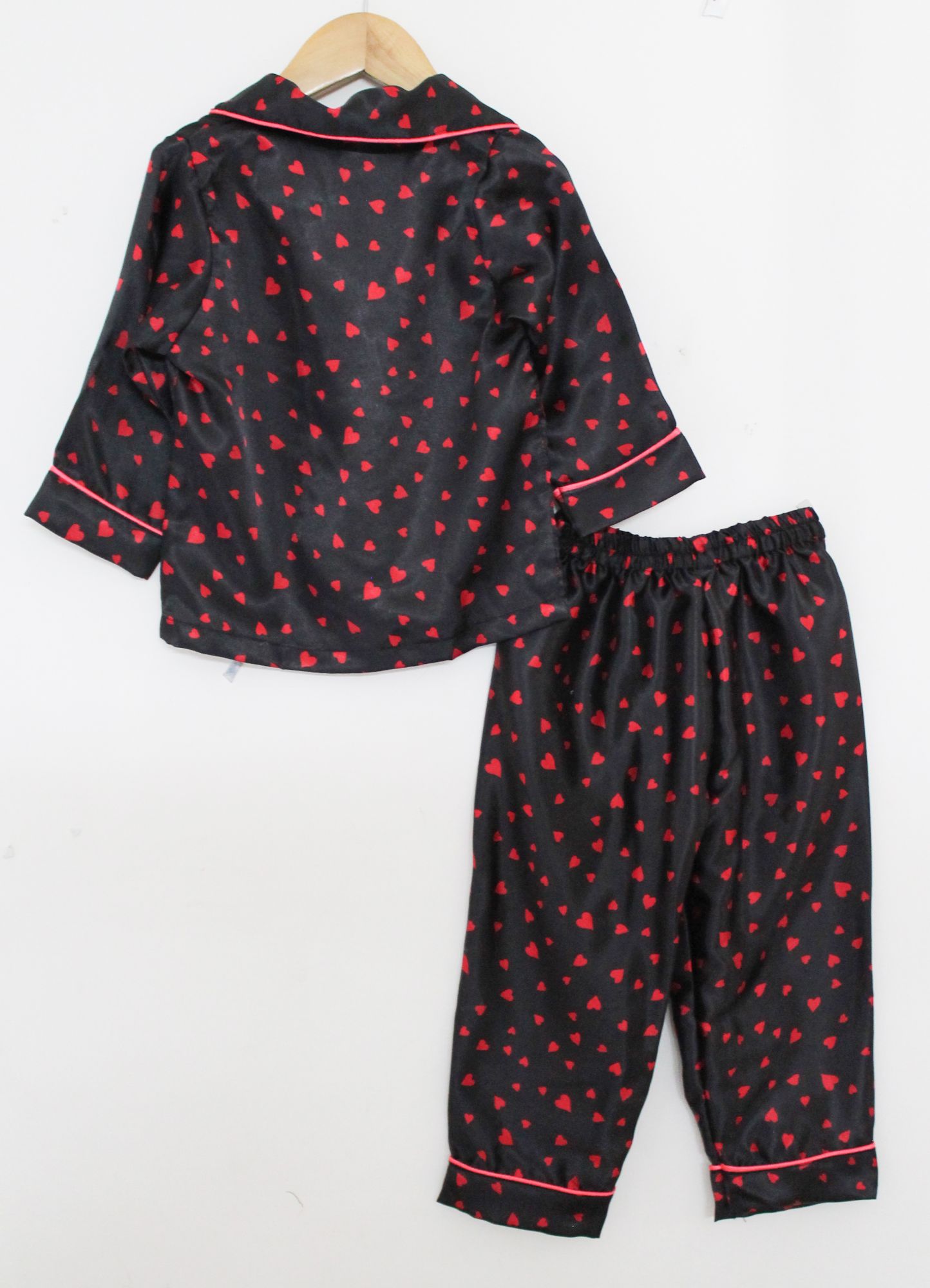 Woonie Full Sleeves All Over Heart Printed Night Suit  Black