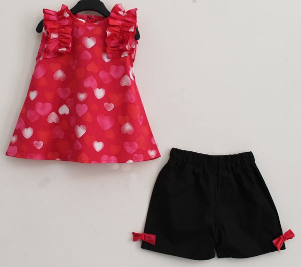 Image of Woonie Sleeveless Heart Print Top With Shorts  - Pink