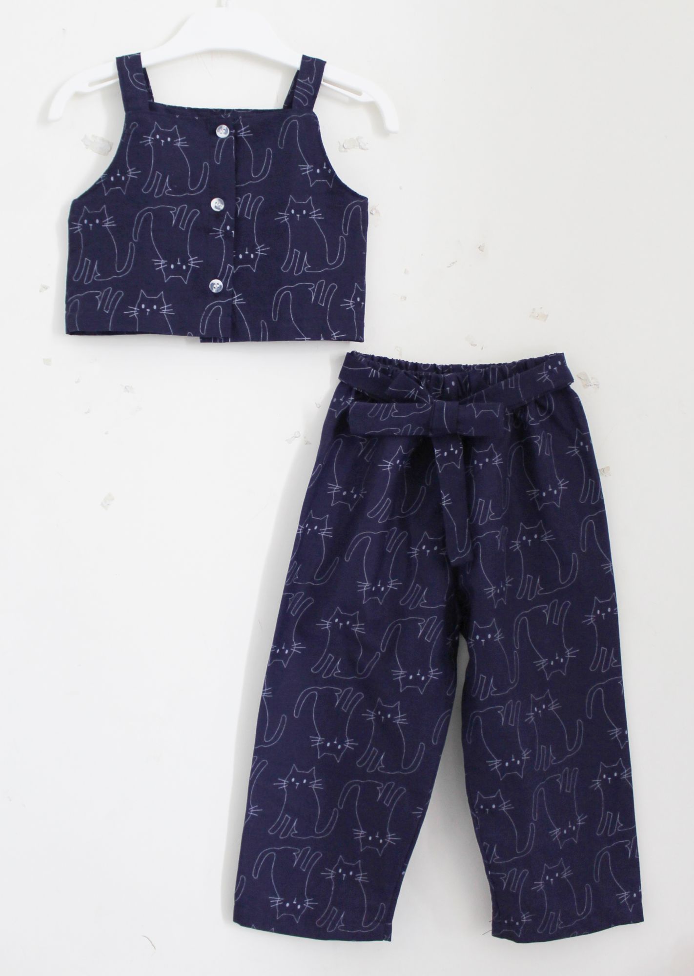 Woonie Sleeveless Cat Print Top With Bottom - Navy Blue