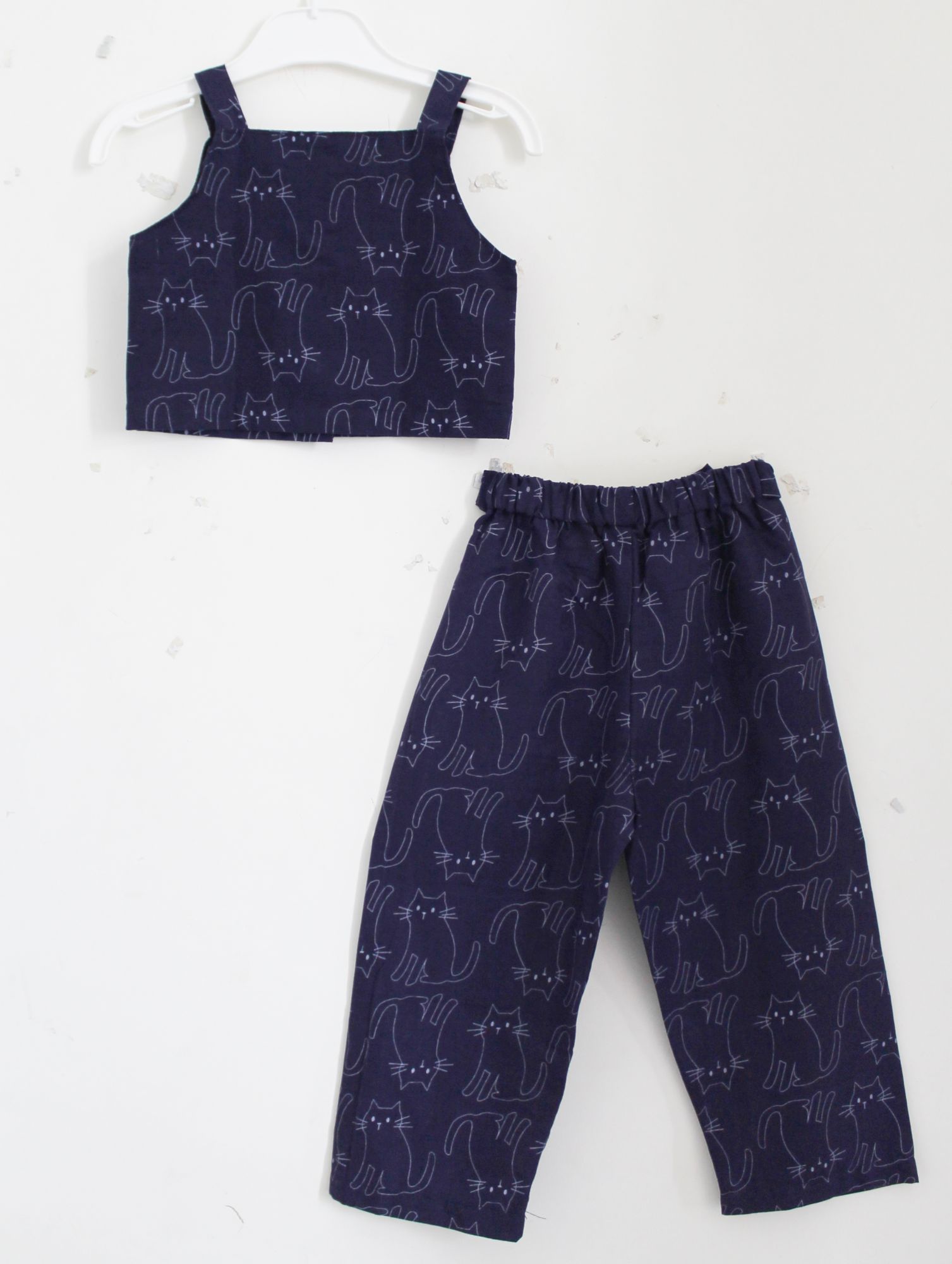 Woonie Sleeveless Cat Print Top With Bottom - Navy Blue