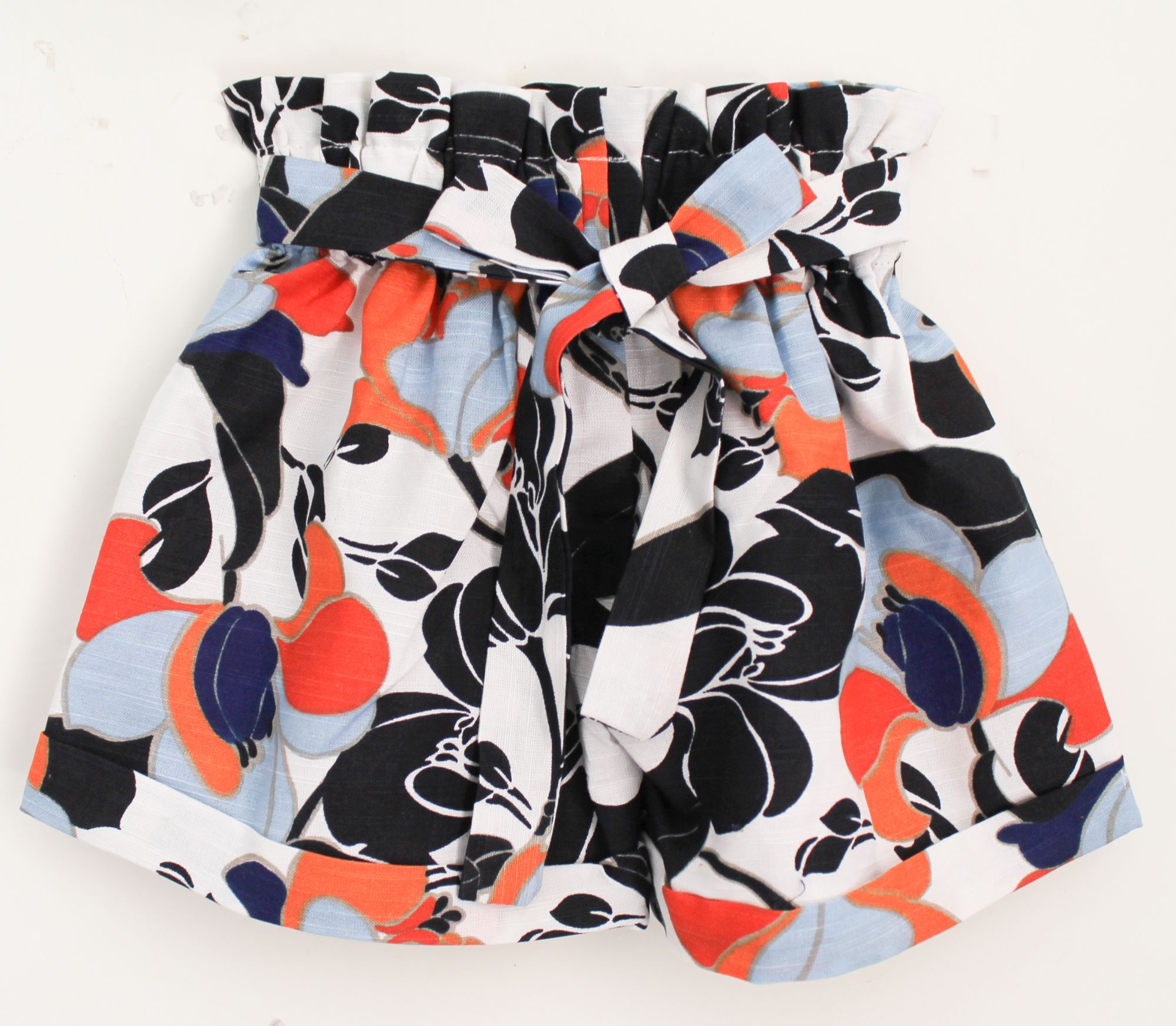 Woonie Sleeveless Abstract Floral Design Top With Shorts - Multi Color