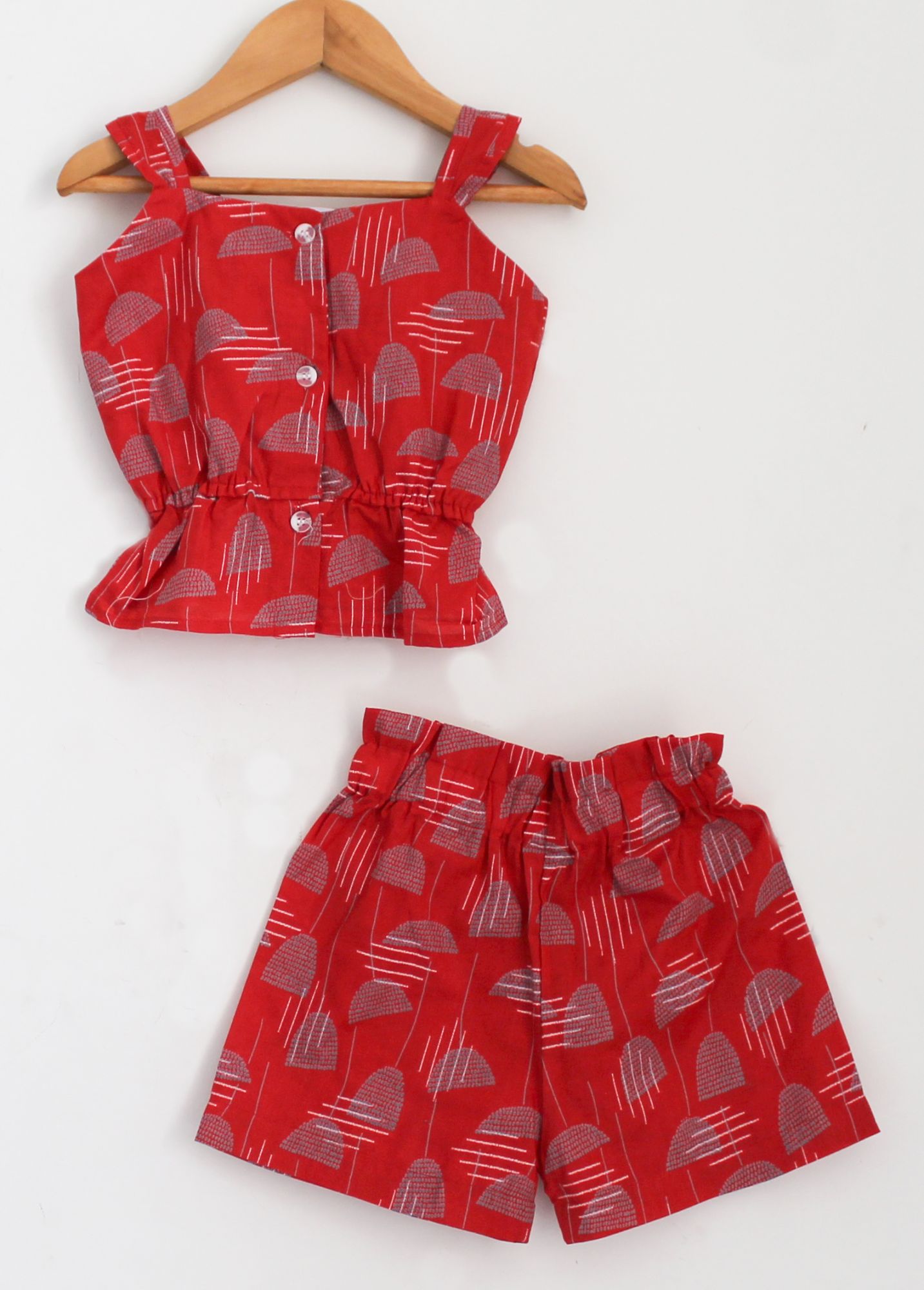 Woonie Sleeveless Leaves Print Top With Shorts - Red