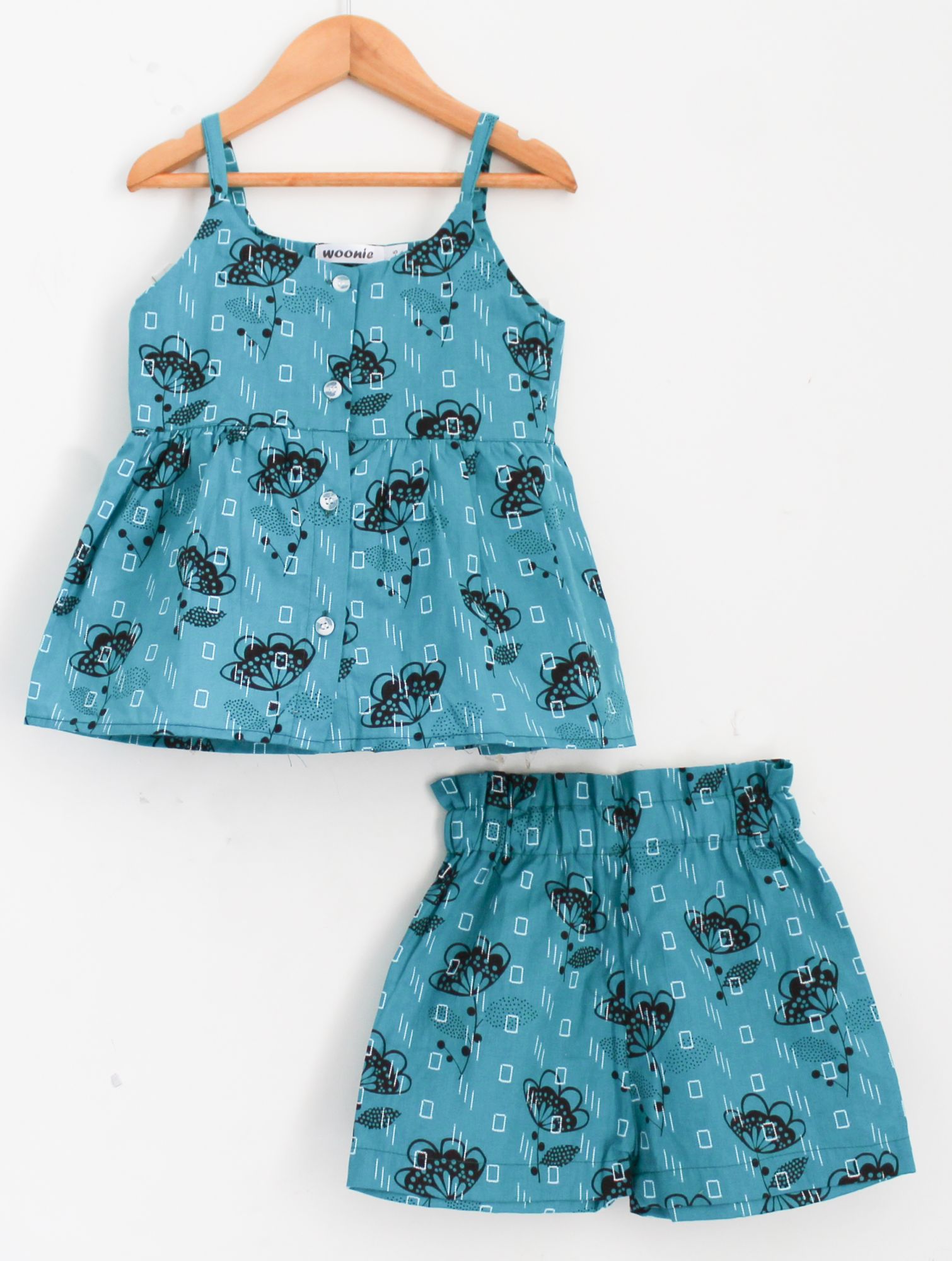 Woonie Sleeveless Flower Print Top With Shorts - Green