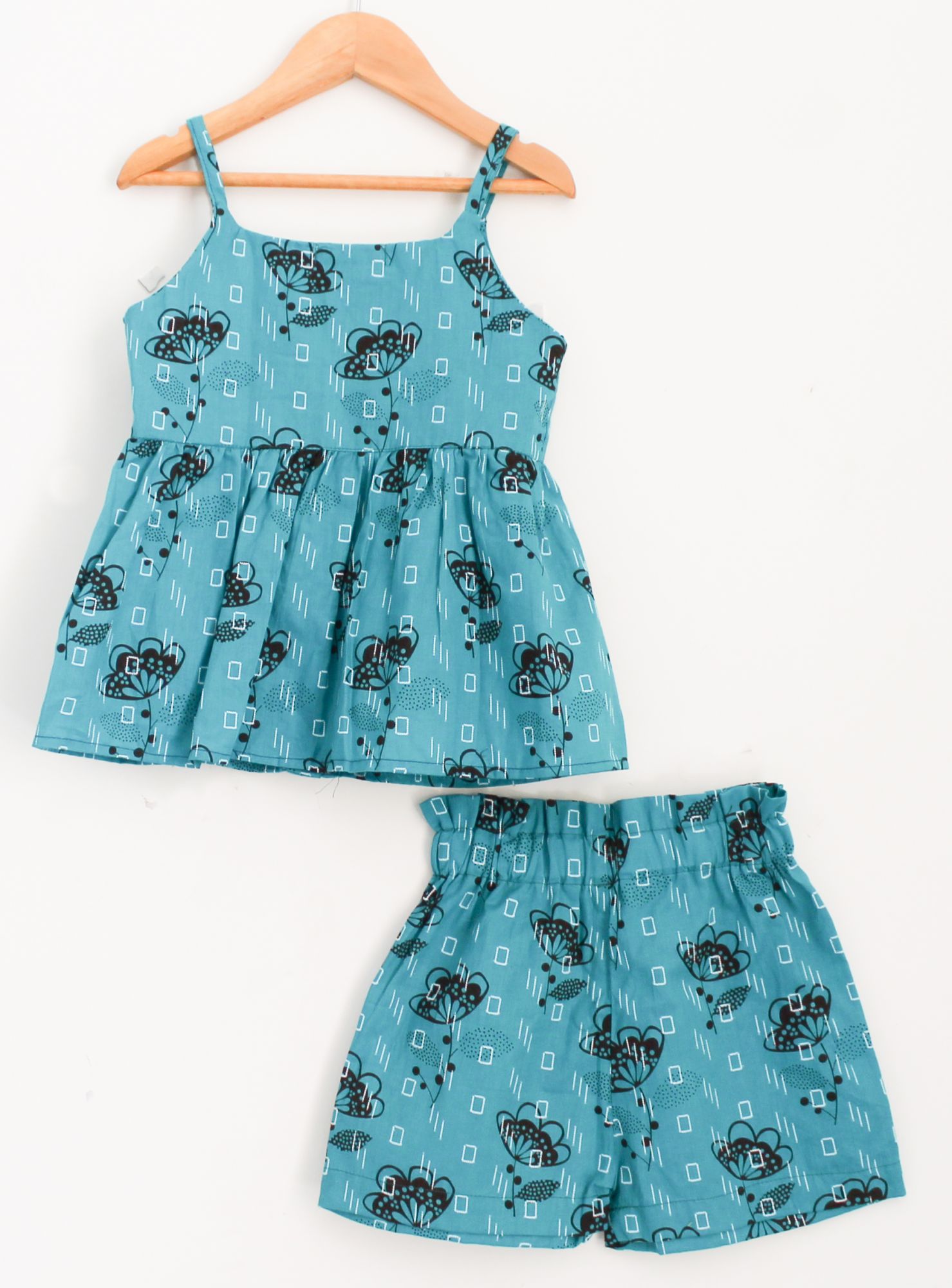 Woonie Sleeveless Flower Print Top With Shorts - Green
