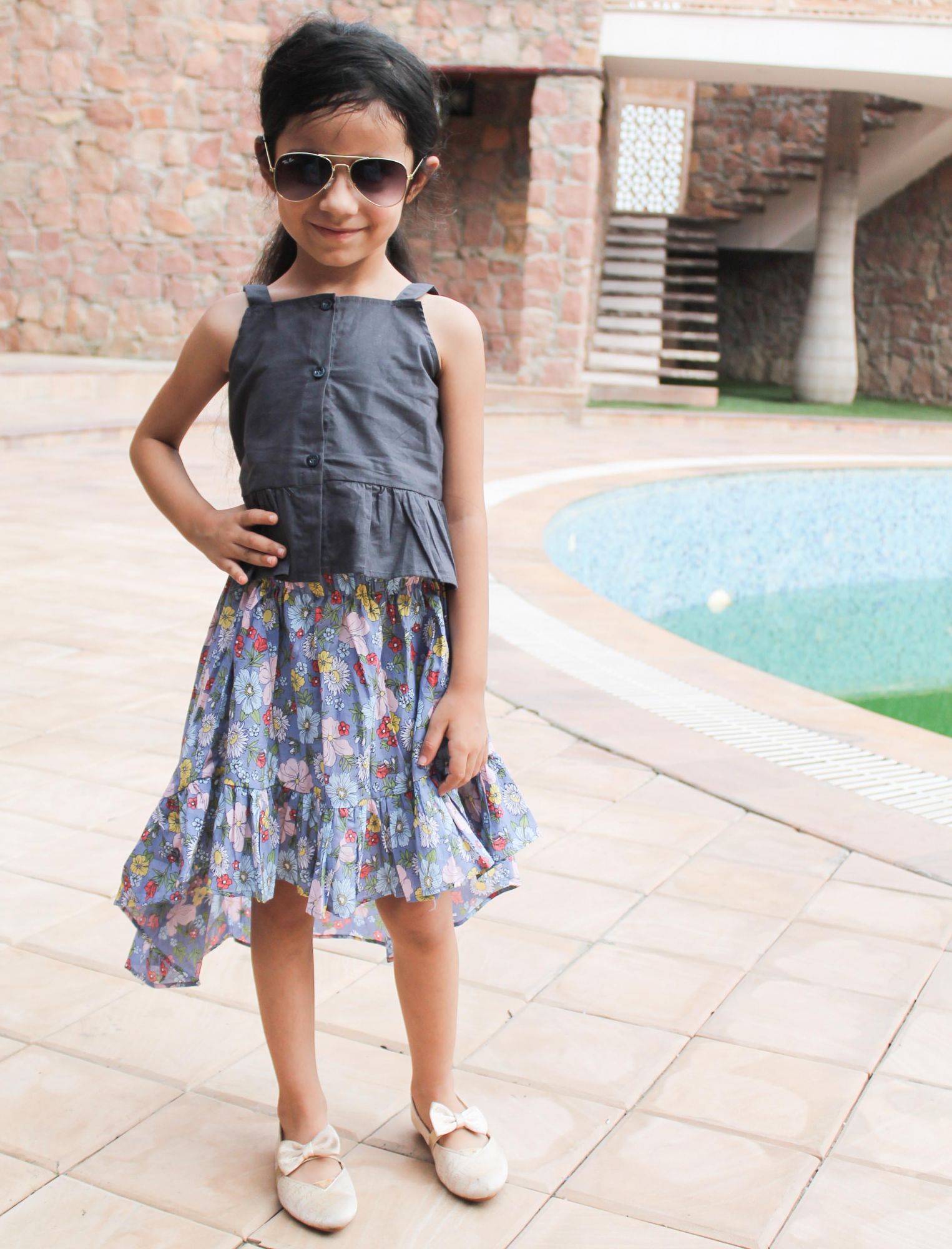 Woonie Sleeveless Top With Floral Print High Low Skirt - Grey