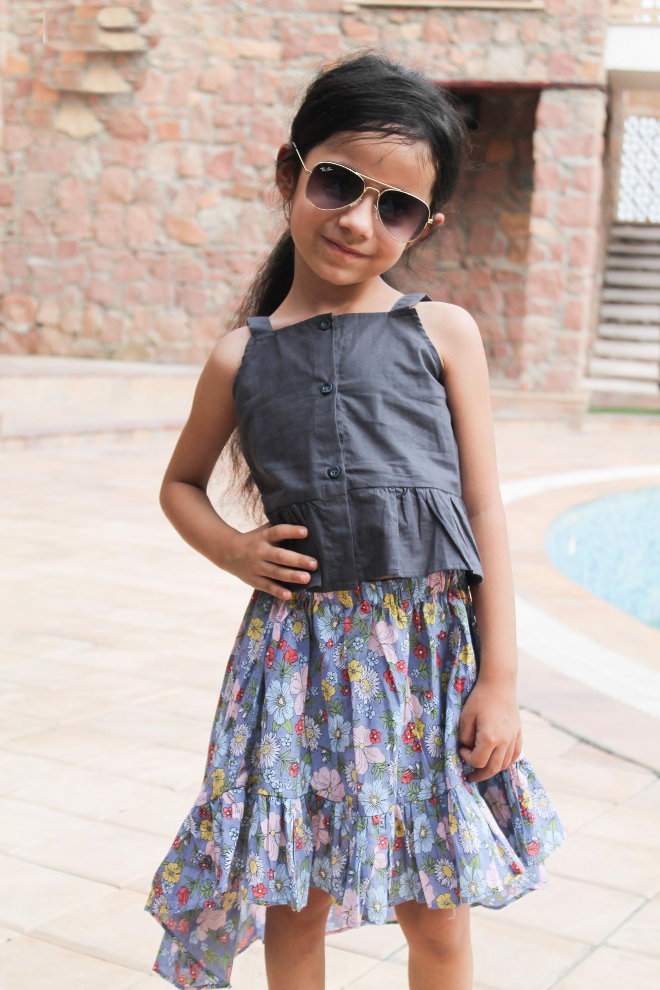 Woonie Sleeveless Top With Floral Print High Low Skirt - Grey