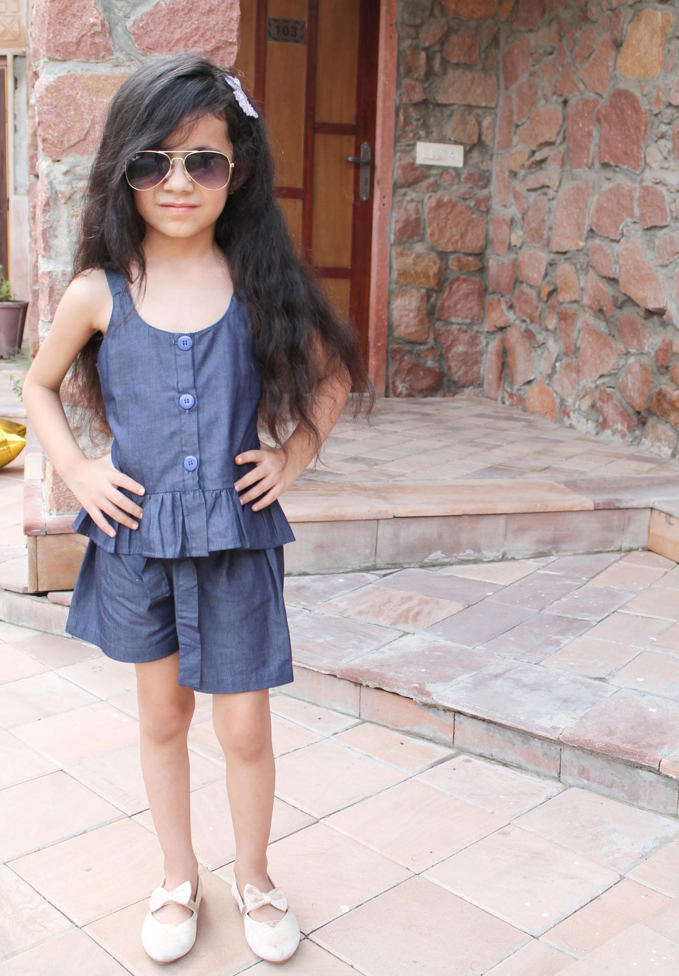 Woonie Sleeveless Solid Colour Top With Shorts - Blue