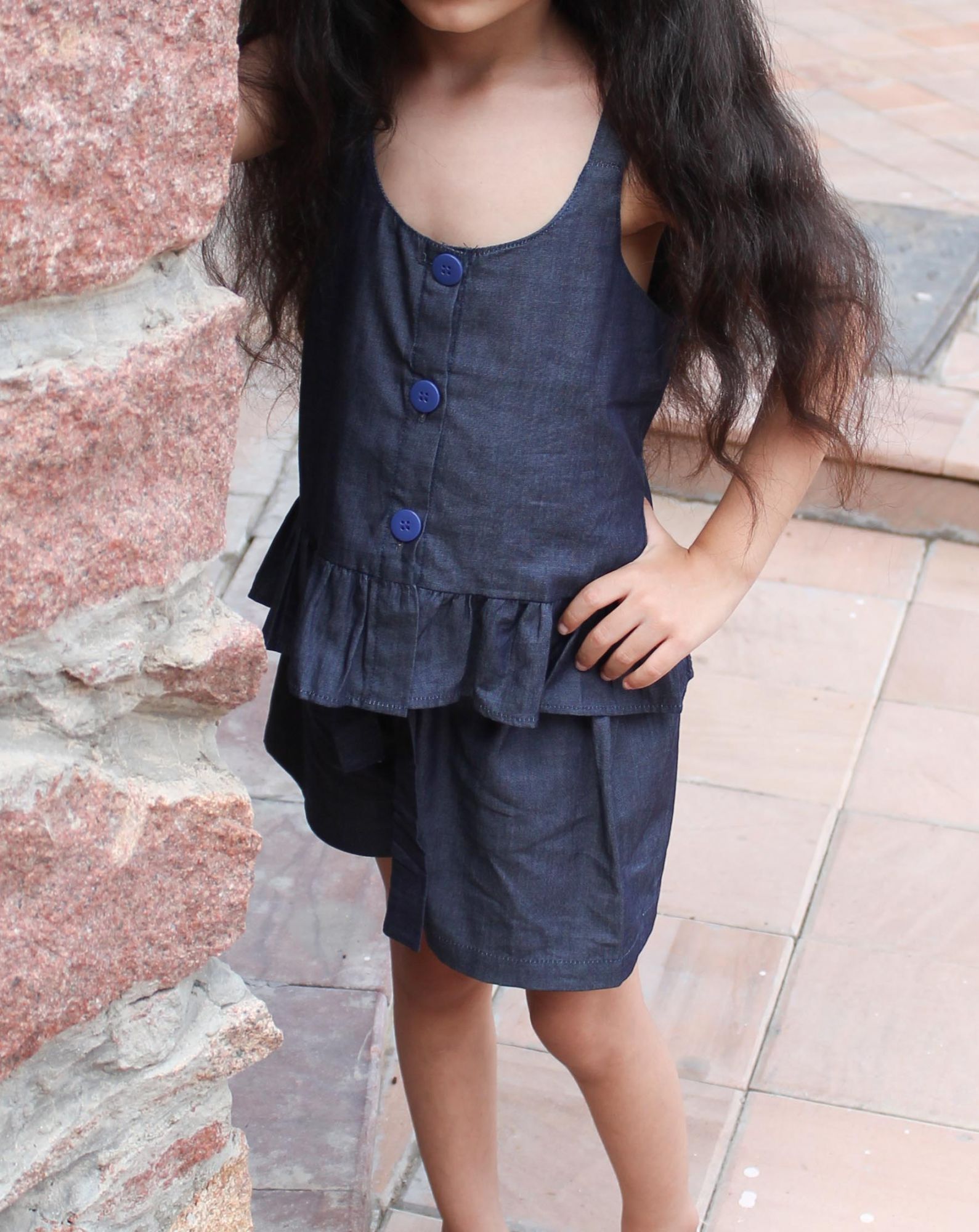Woonie Sleeveless Solid Colour Top With Shorts - Blue