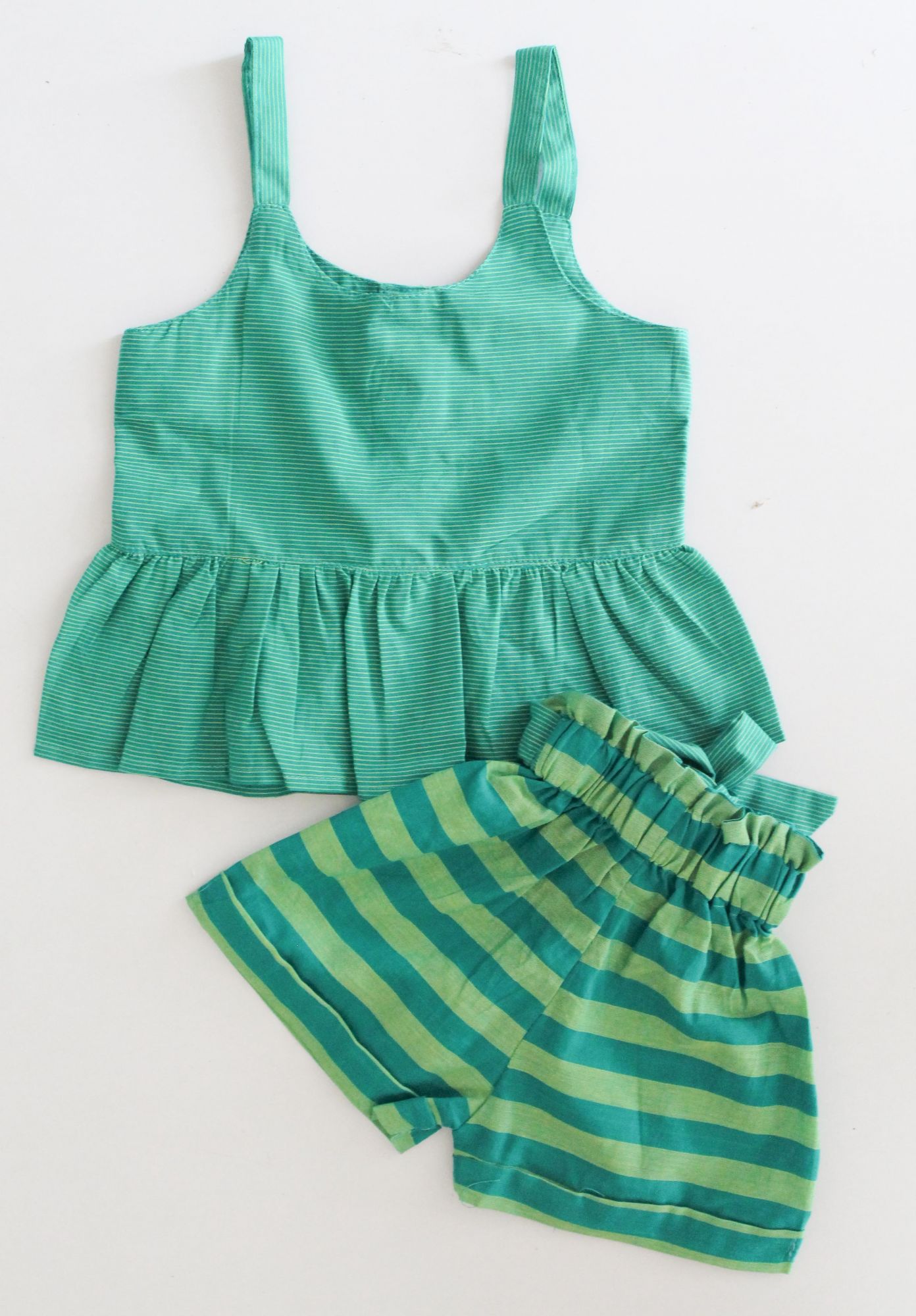 Woonie Sleeveless Striped Top With Shorts - Green