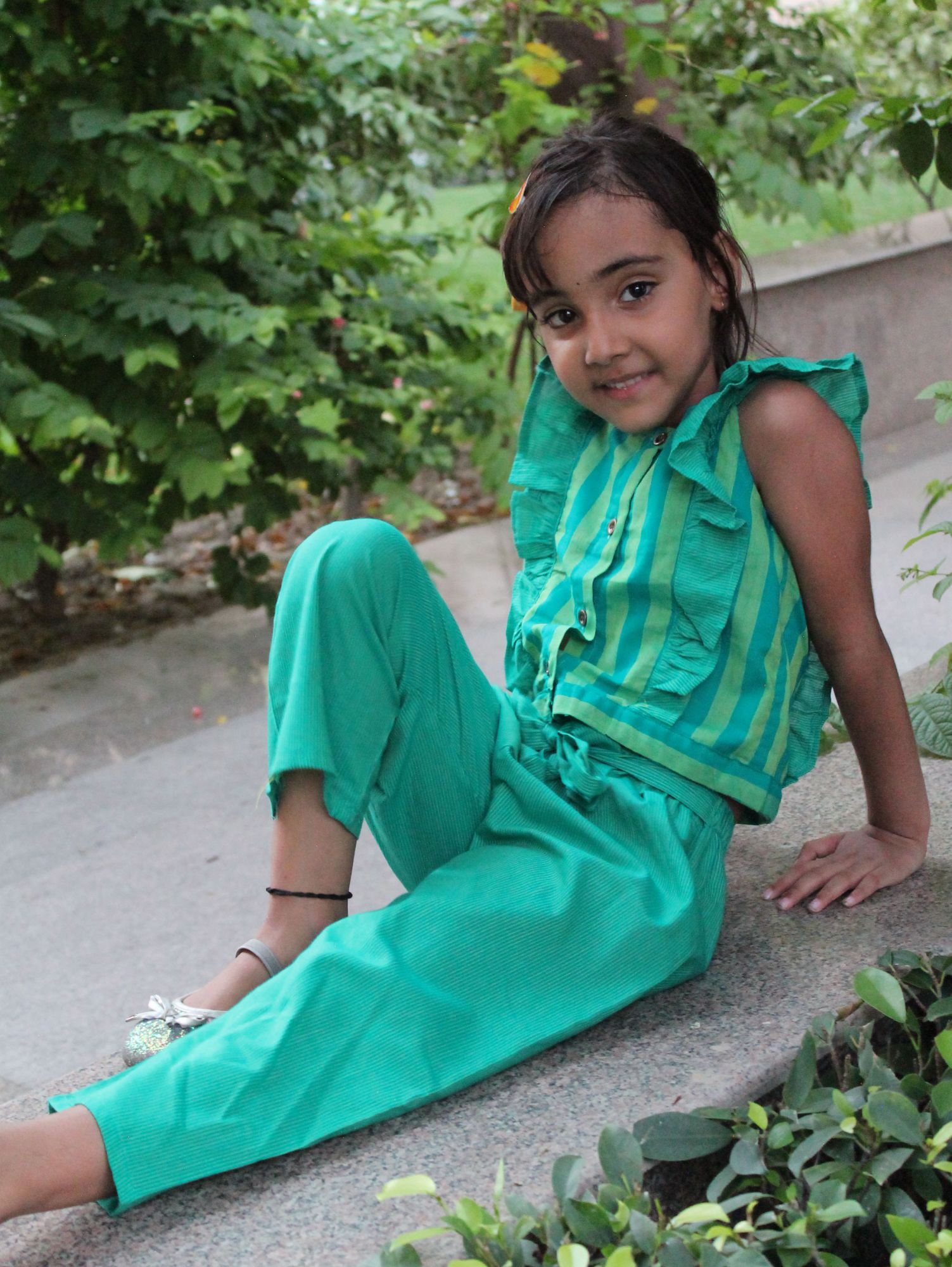 Woonie Sleeveless Ruffled Stripe Top With Pants - Green
