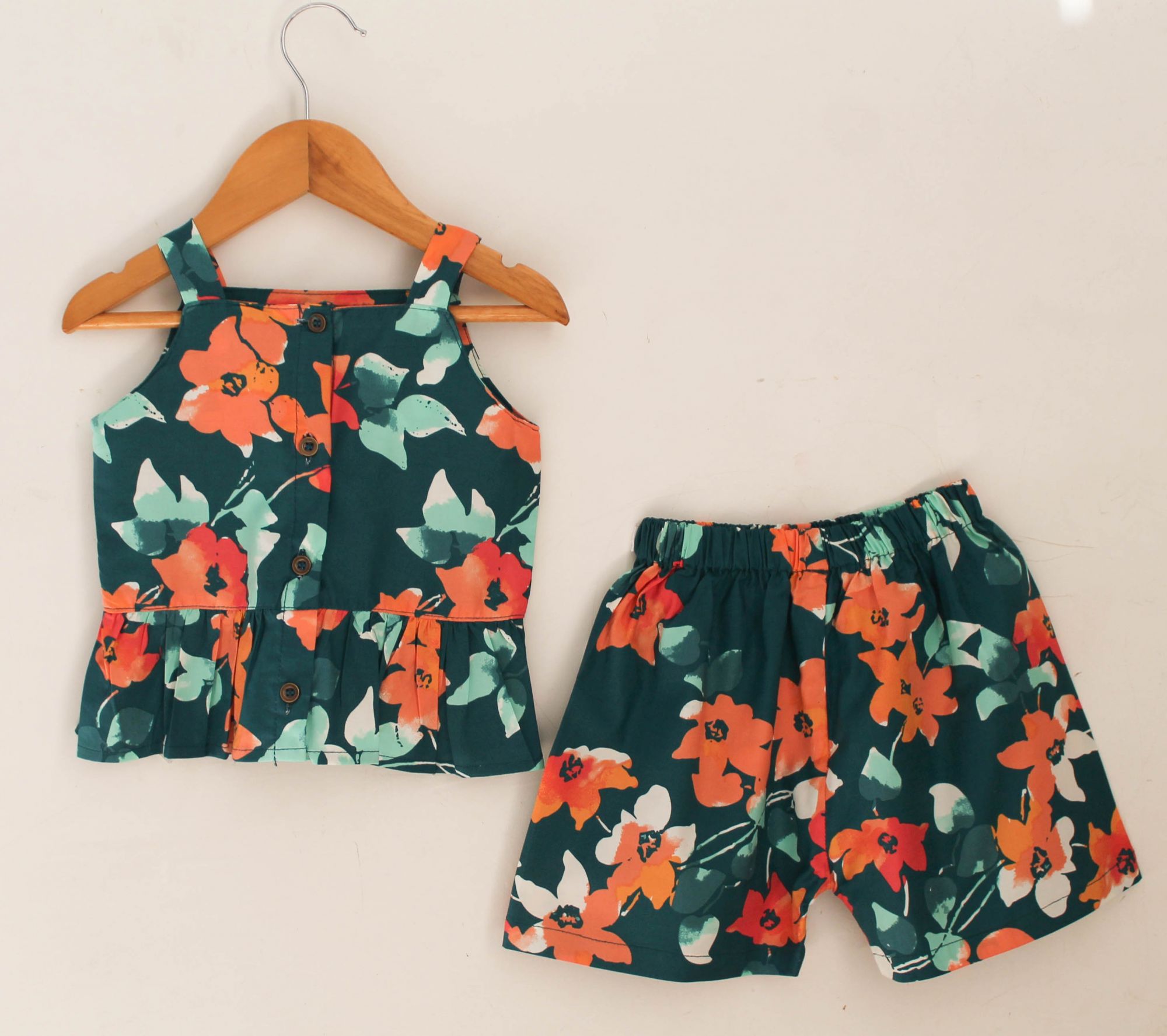 Woonie Sleeveless Floral Print Top With Shorts -Green