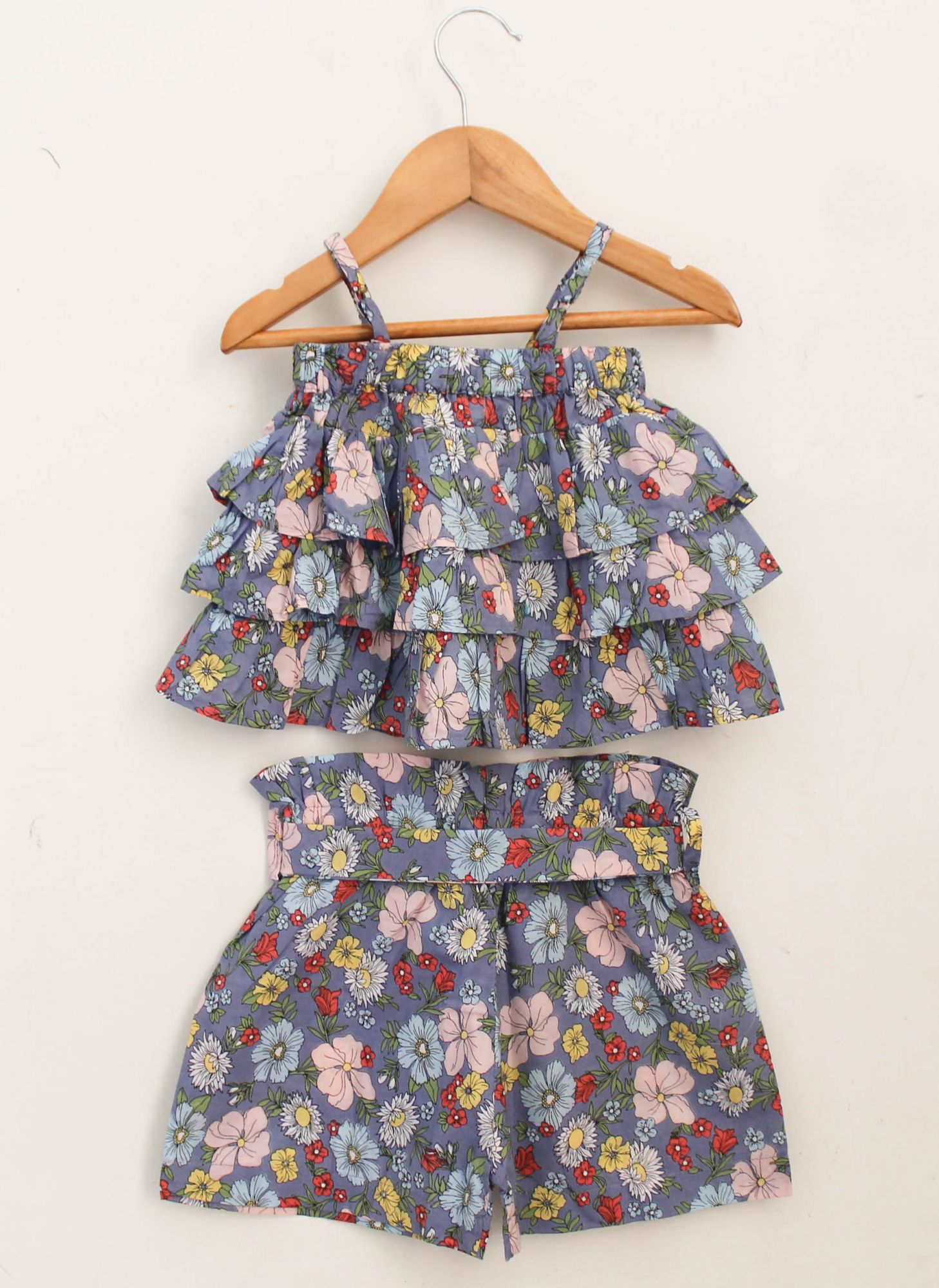 Woonie Sleeveless Frill Design Floral Top With Shorts-Grey