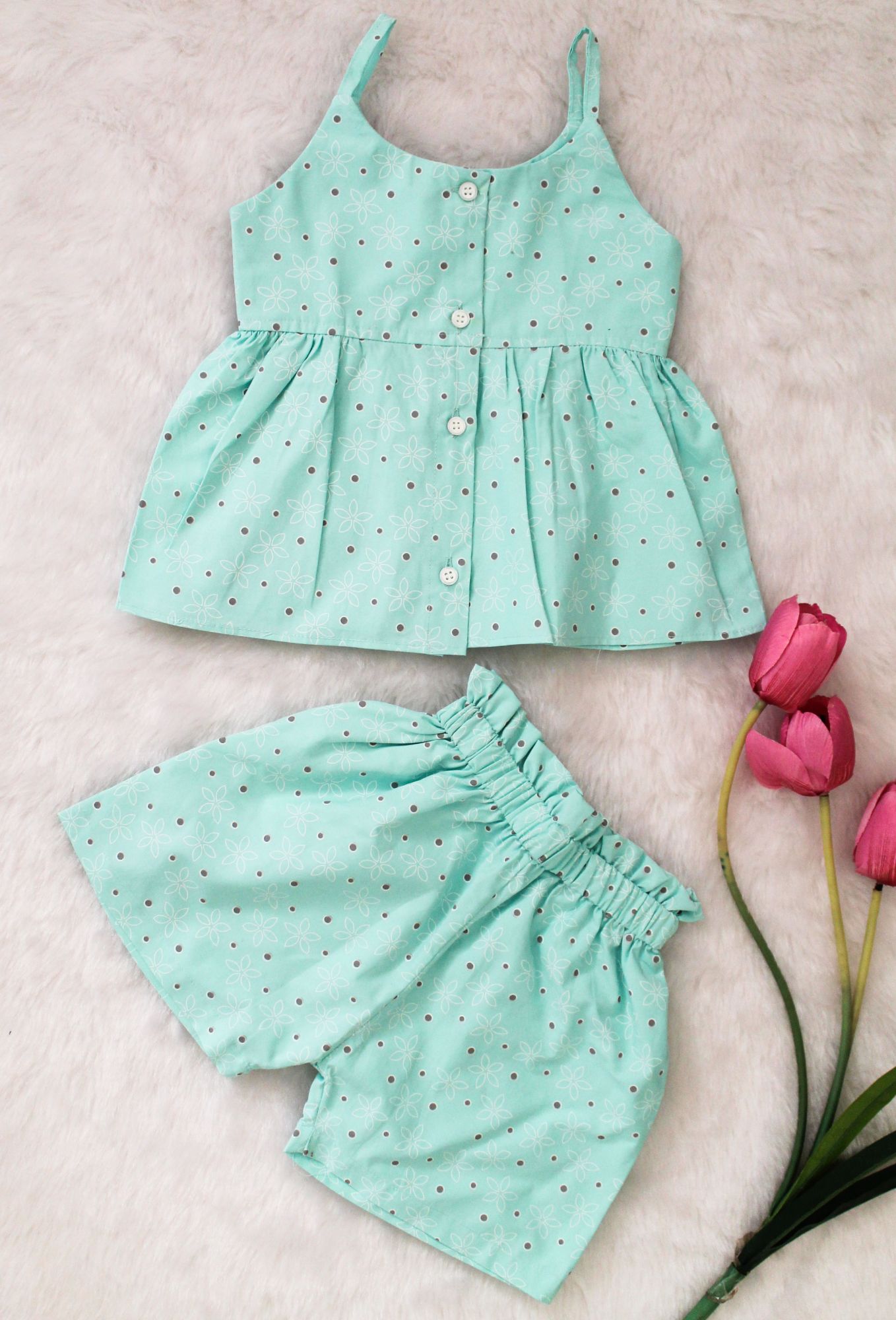 Woonie Sleeveless Printed Top With Short - Green